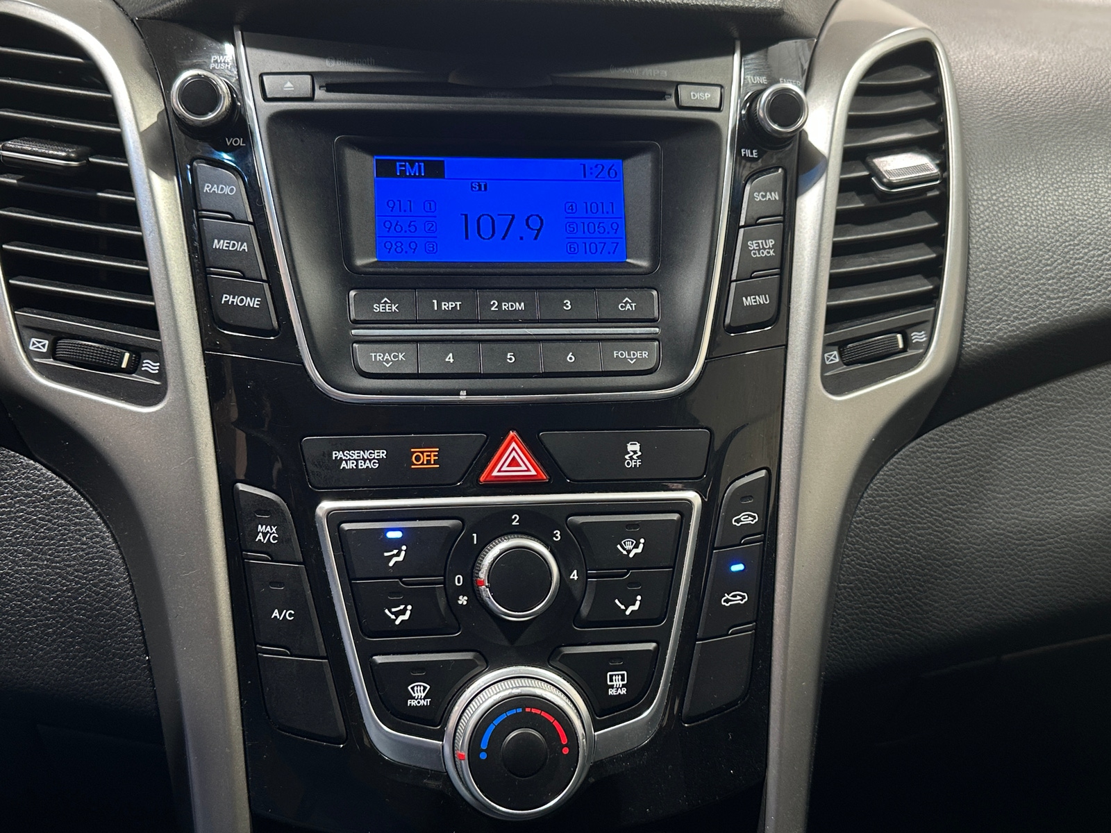 Thumbnail: 2017 Hyundai Elantra - 4
