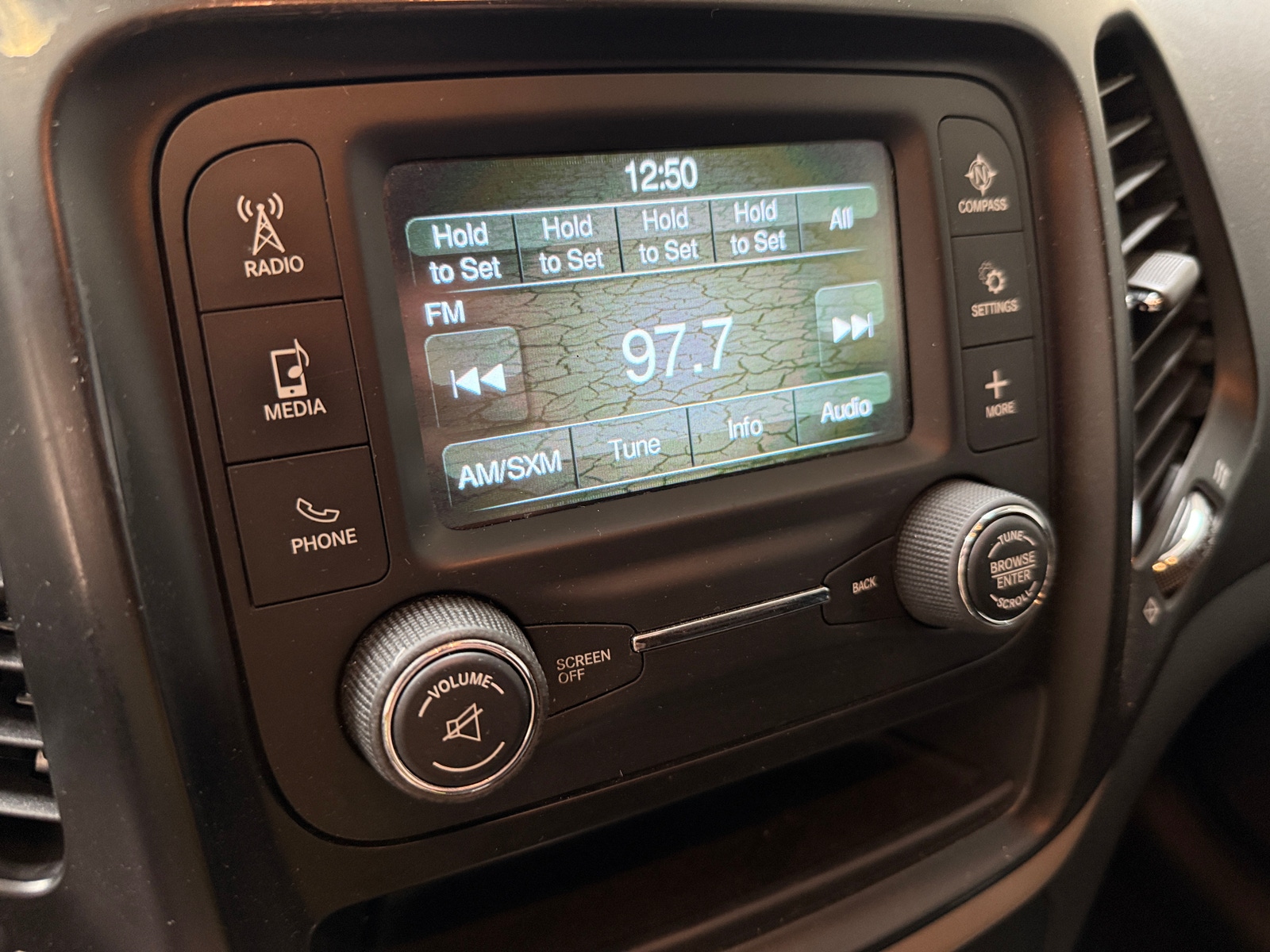 Thumbnail: 2018 Jeep Cherokee - 4