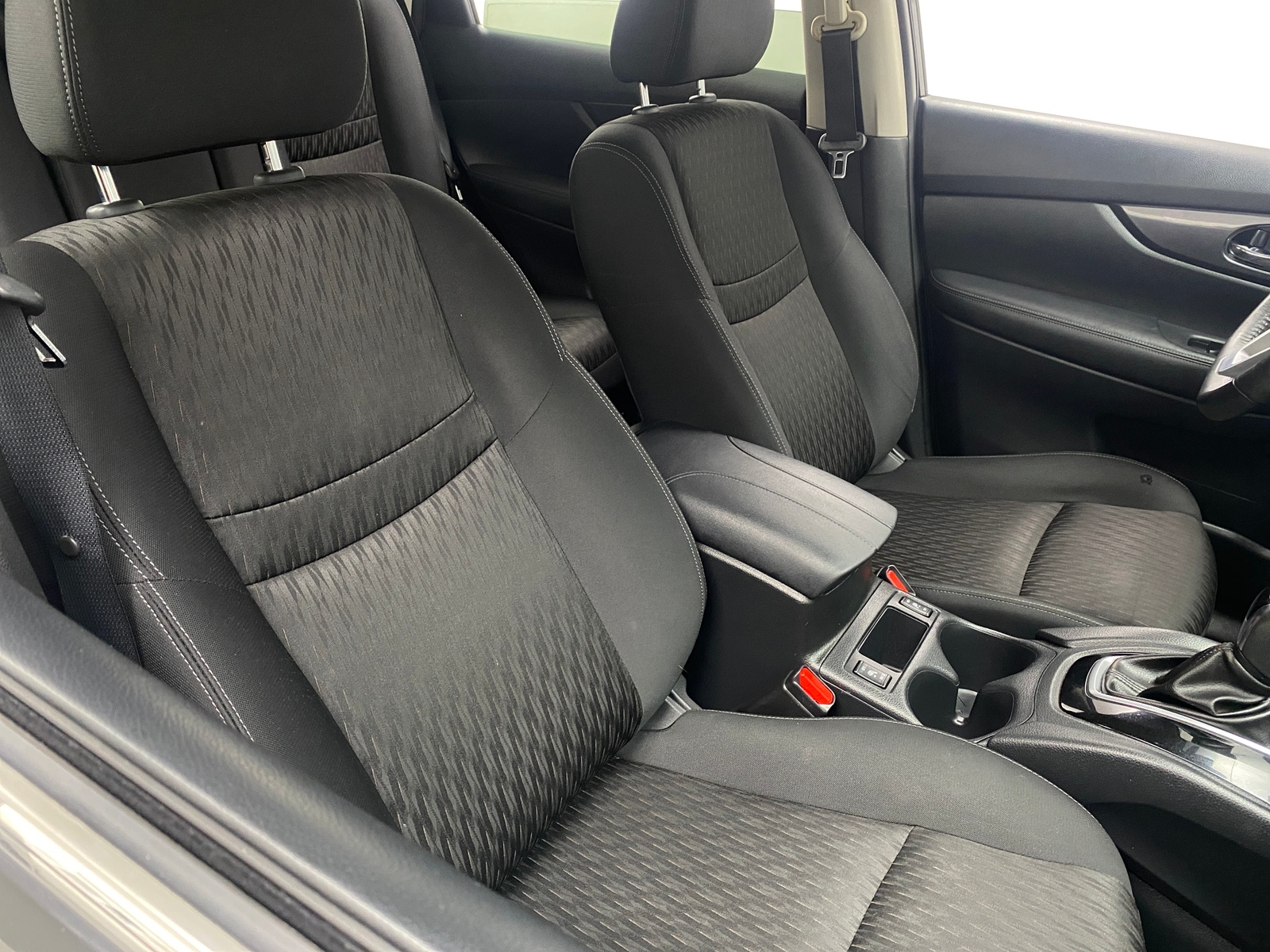 Thumbnail: 2019 Nissan Rogue - 2