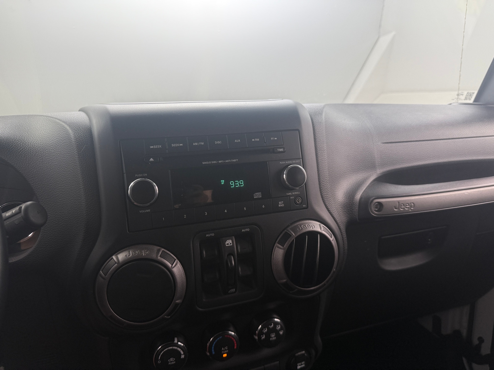 Thumbnail: 2018 Jeep Wrangler - 4