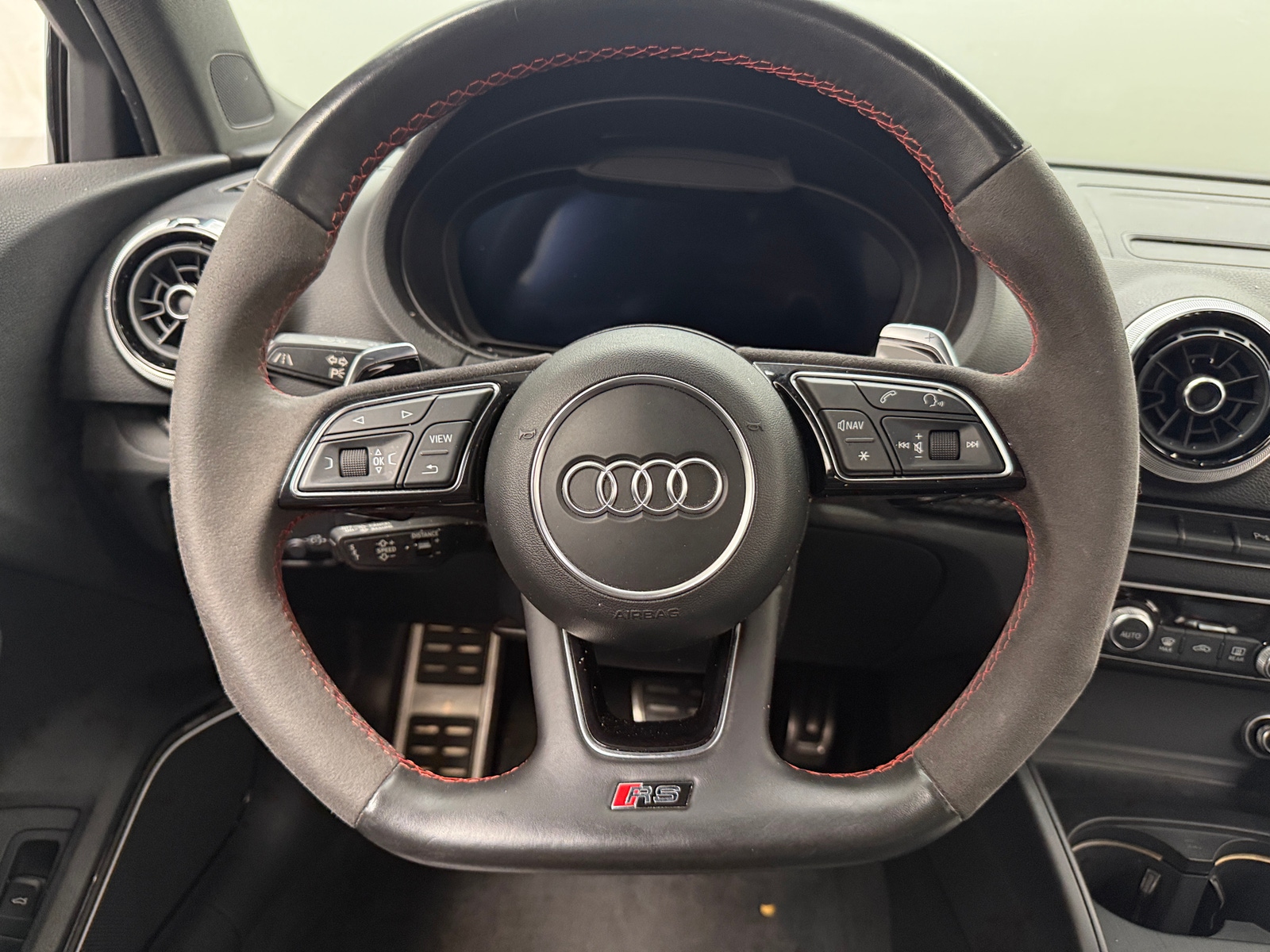 Thumbnail: 2018 Audi RS 3 - 4