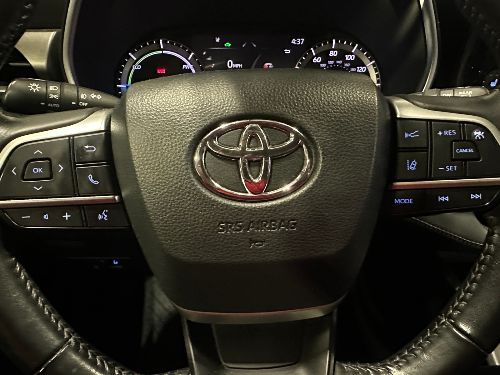 Thumbnail: 2022 Toyota Highlander - 4