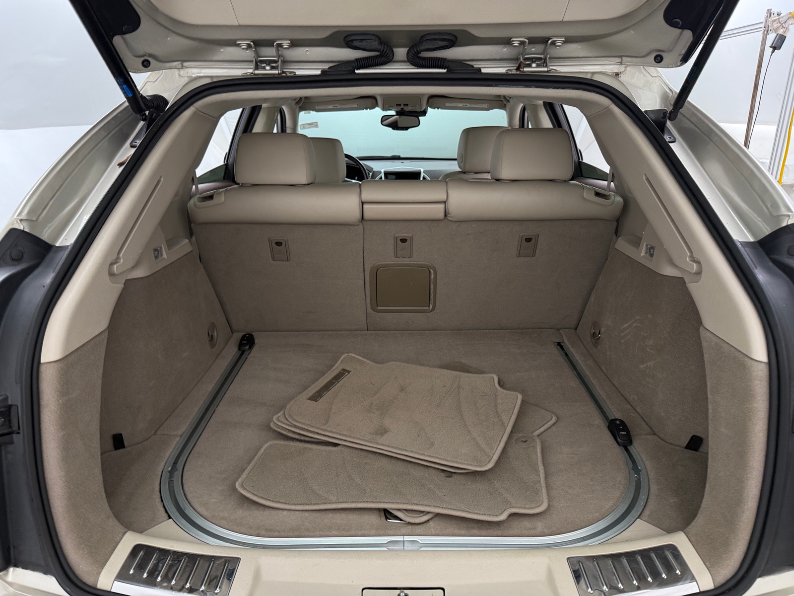 Thumbnail: 2015 Cadillac SRX - 6