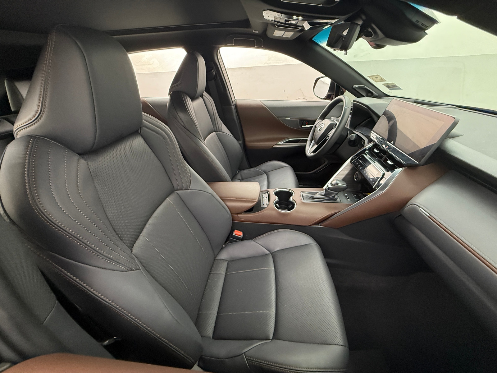 Thumbnail: 2023 Toyota Venza - 2