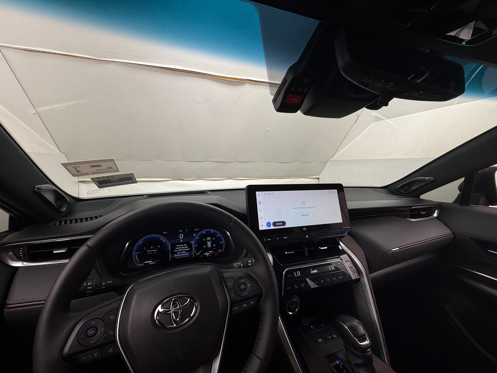 Thumbnail: 2023 Toyota Venza - 3