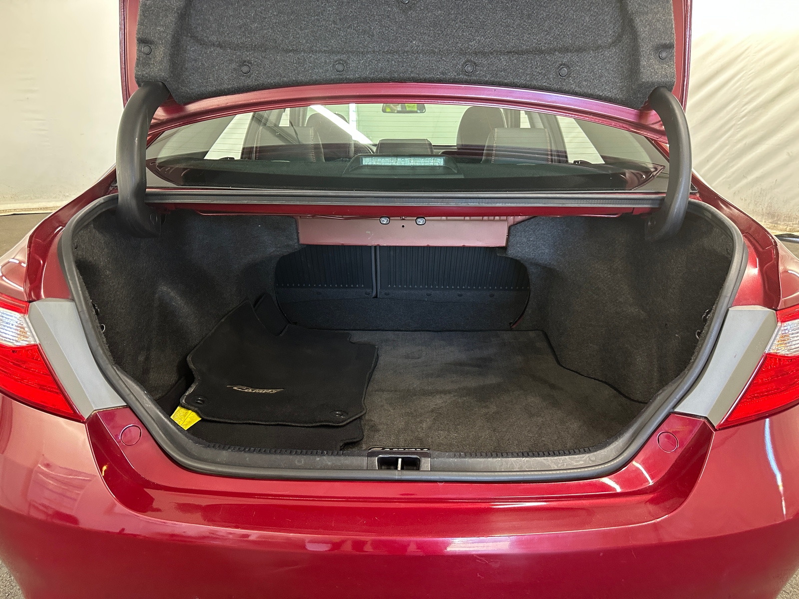 Thumbnail: 2016 Toyota Camry - 7