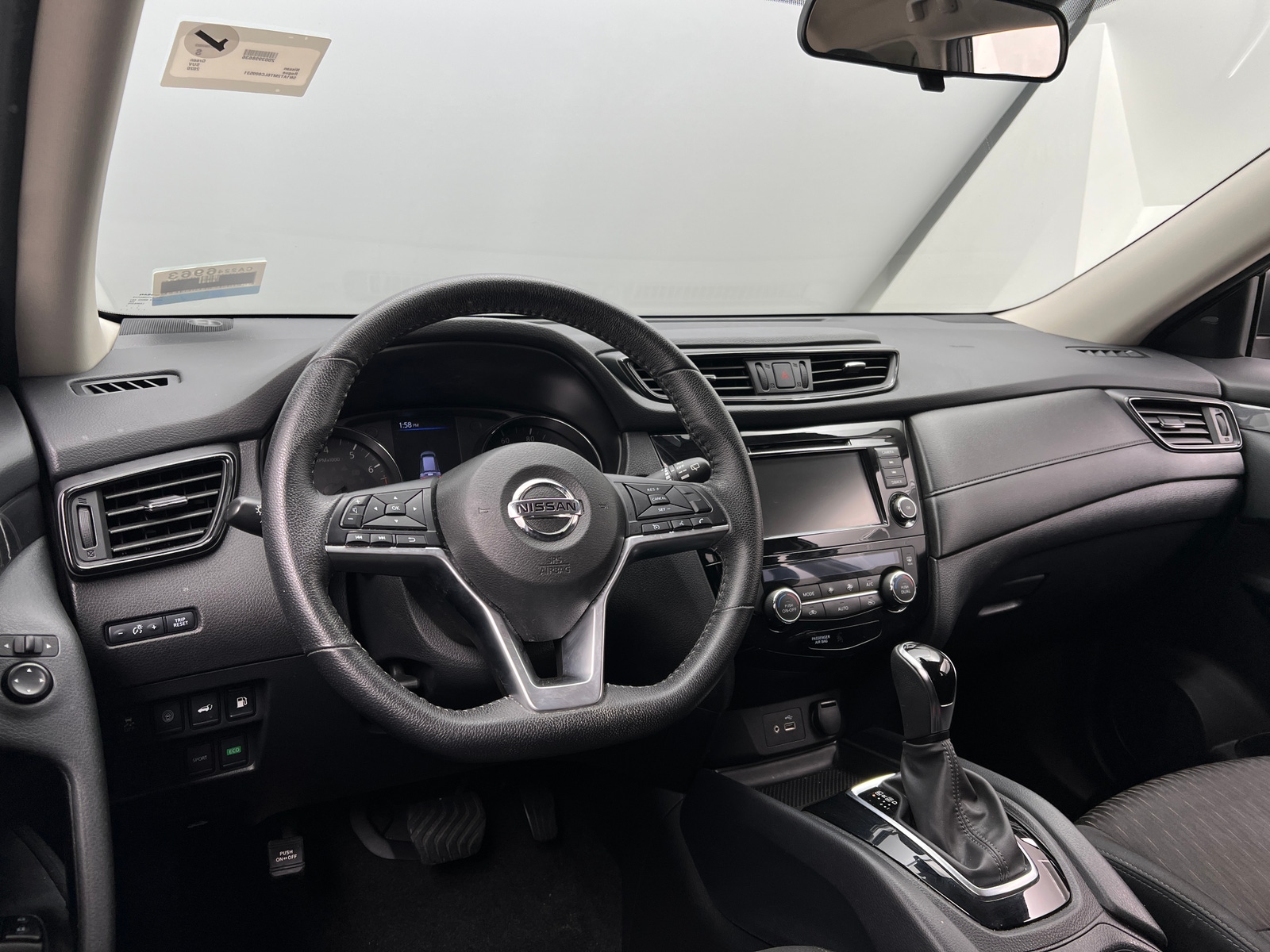 Thumbnail: 2020 Nissan Rogue - 3