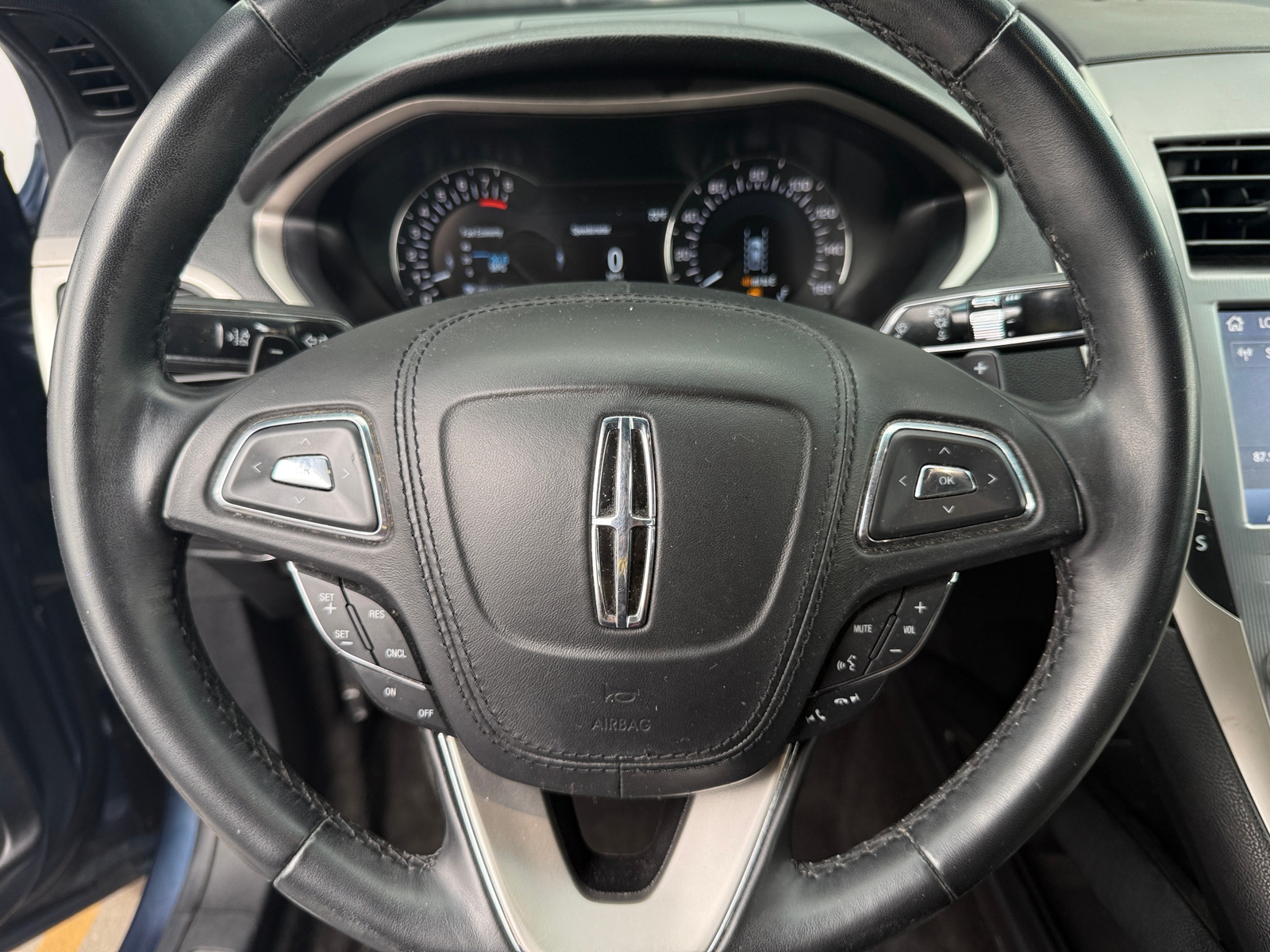 Thumbnail: 2019 Lincoln MKZ - 4