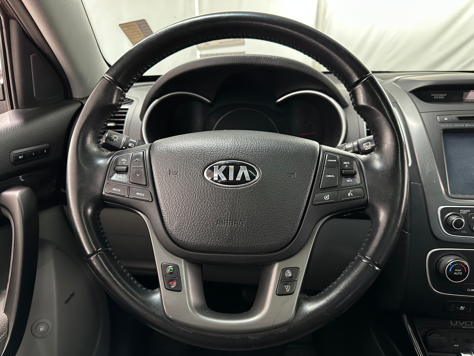 Thumbnail: 2014 Kia Sorento - 4