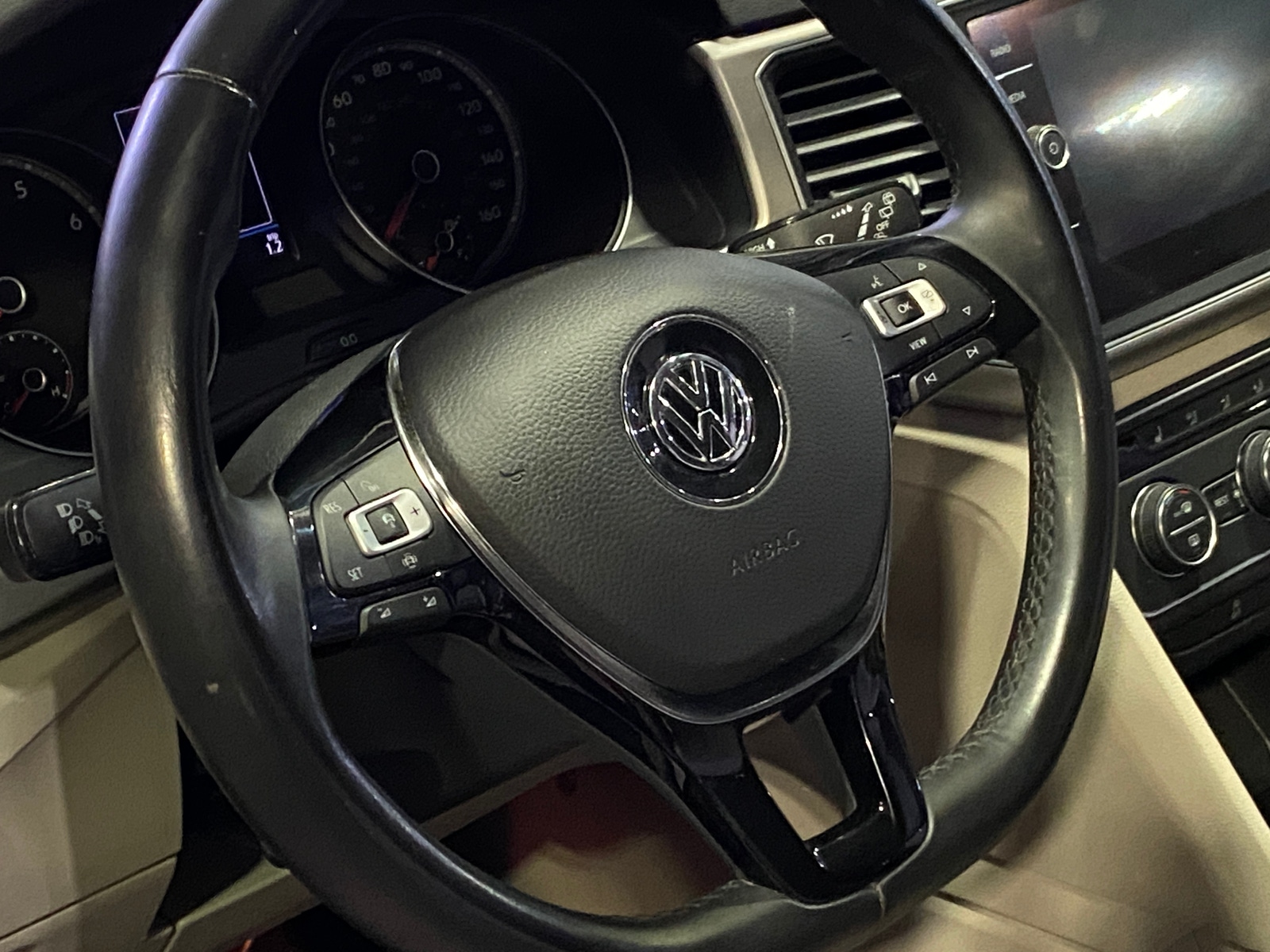 Thumbnail: 2019 Volkswagen Atlas - 4