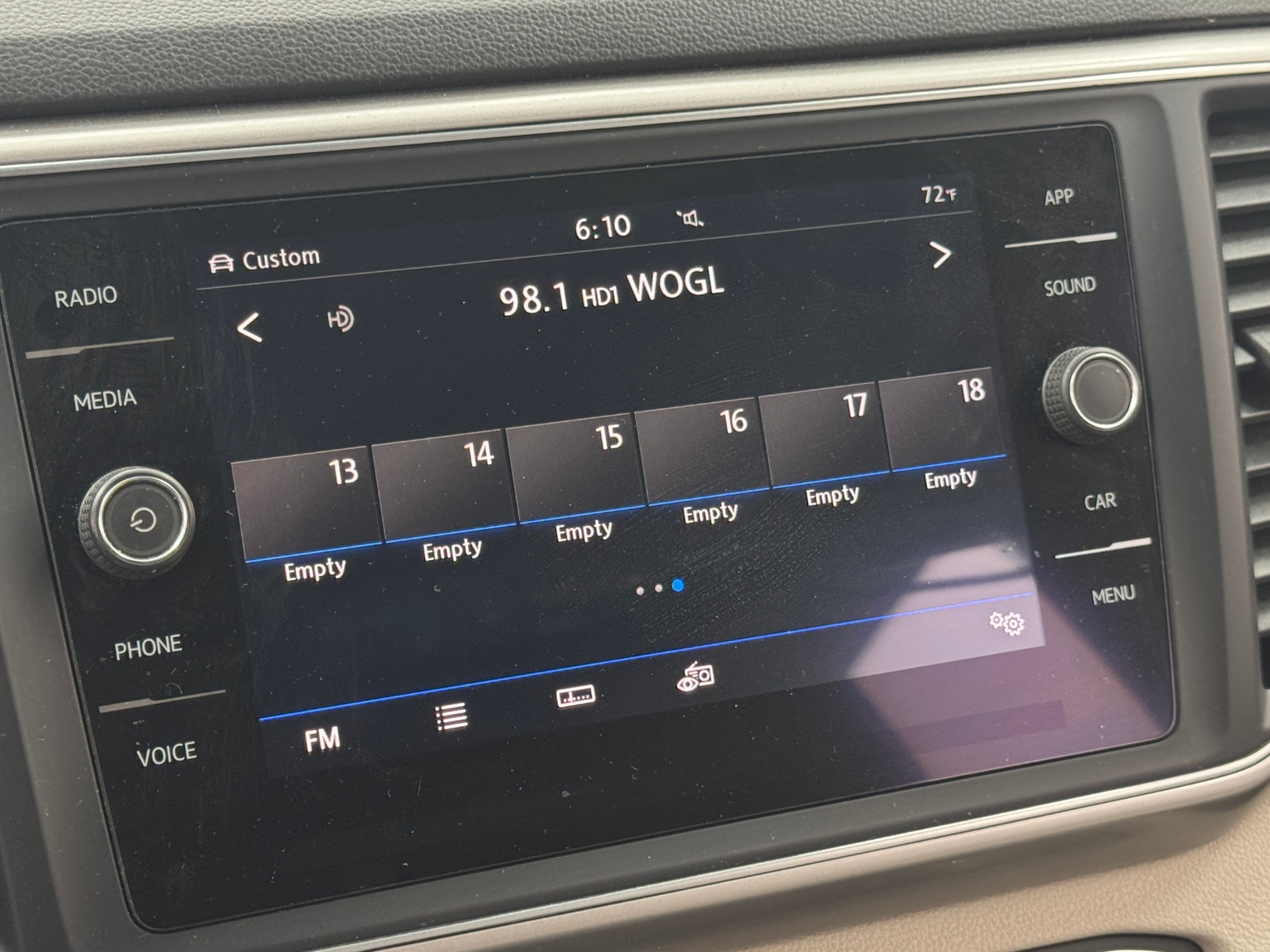 Thumbnail: 2019 Volkswagen Atlas - 3
