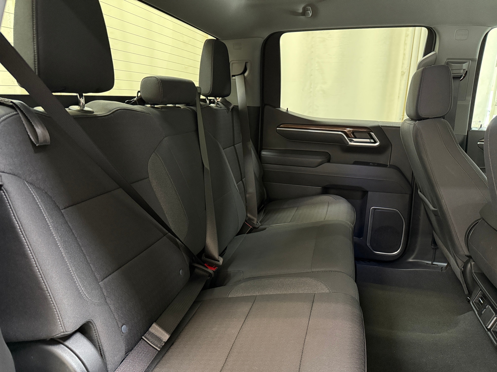 Thumbnail: 2025 Chevrolet Silverado 1500 - 6