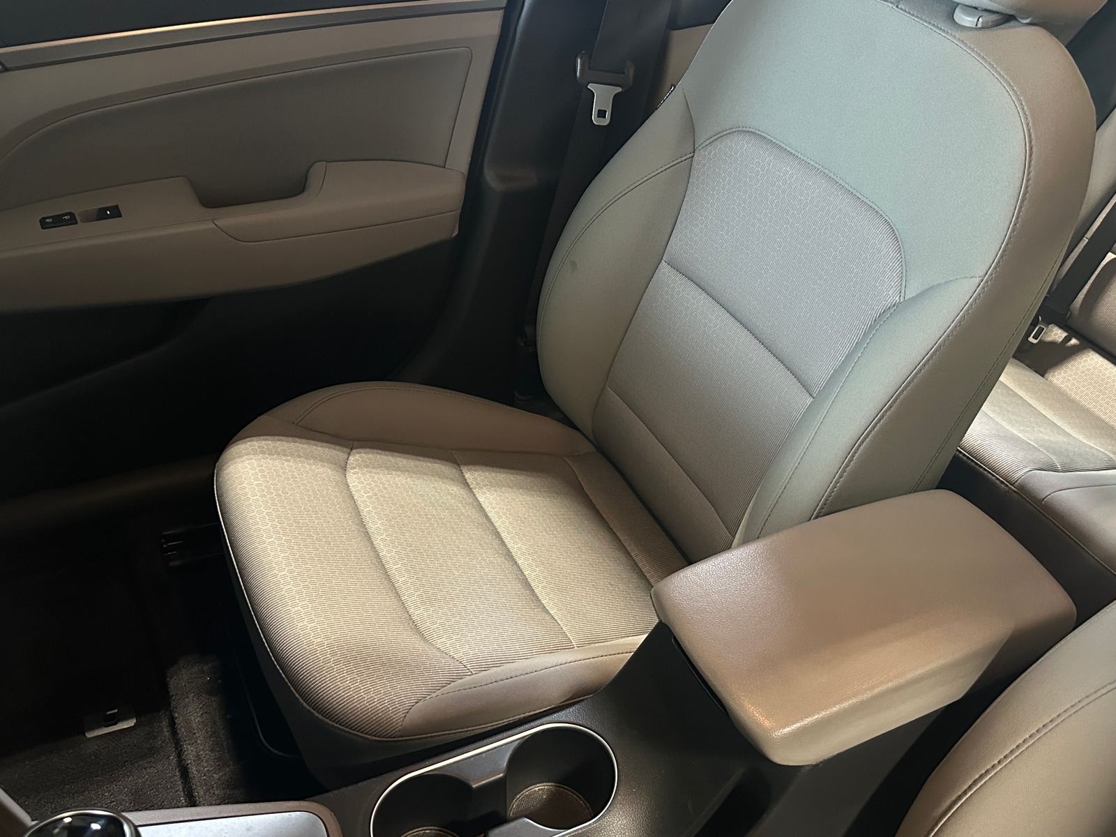 Thumbnail: 2017 Hyundai Elantra - 2