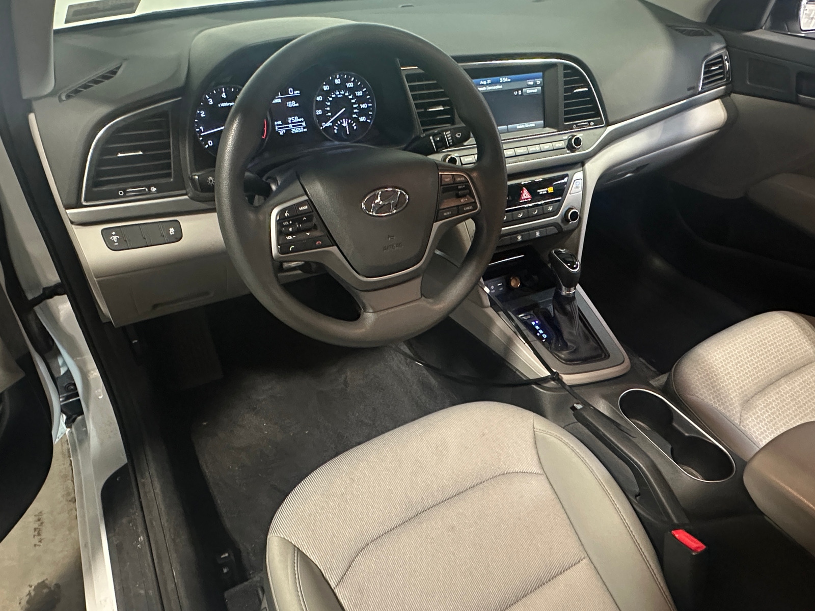 Thumbnail: 2017 Hyundai Elantra - 3