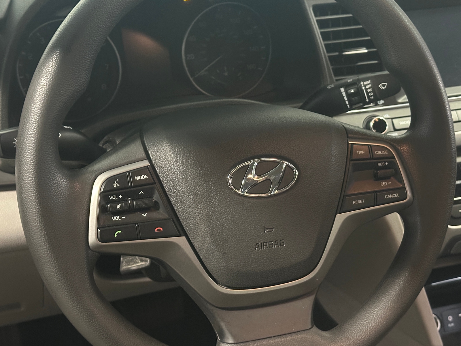 Thumbnail: 2017 Hyundai Elantra - 5