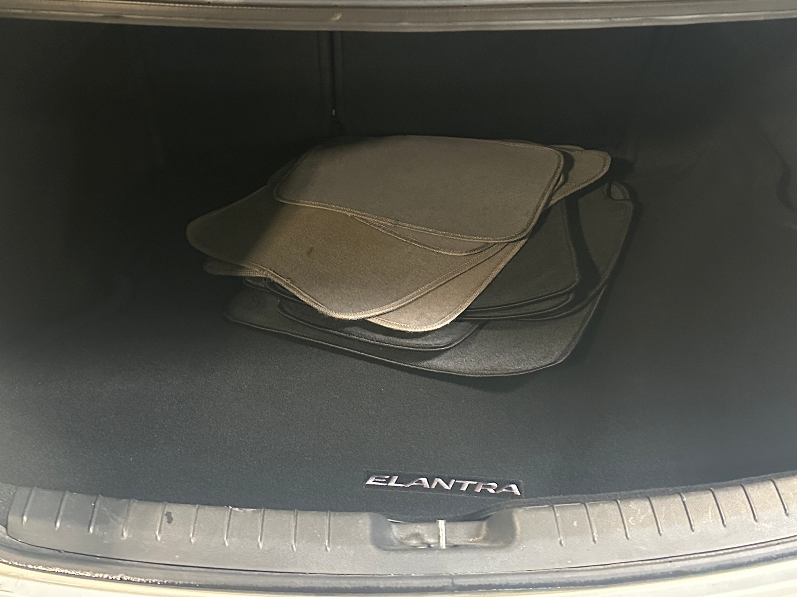 Thumbnail: 2017 Hyundai Elantra - 7