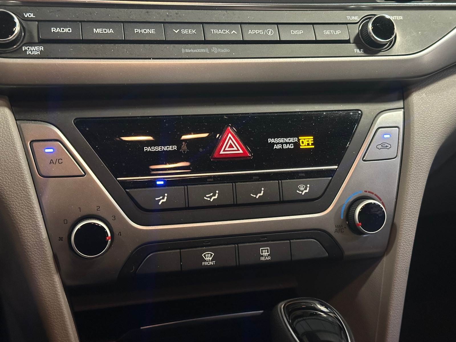 Thumbnail: 2017 Hyundai Elantra - 4