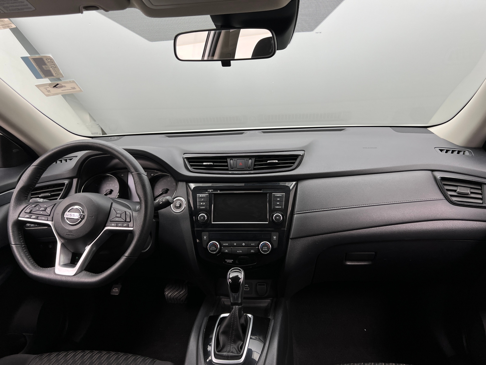 Thumbnail: 2019 Nissan Rogue - 3