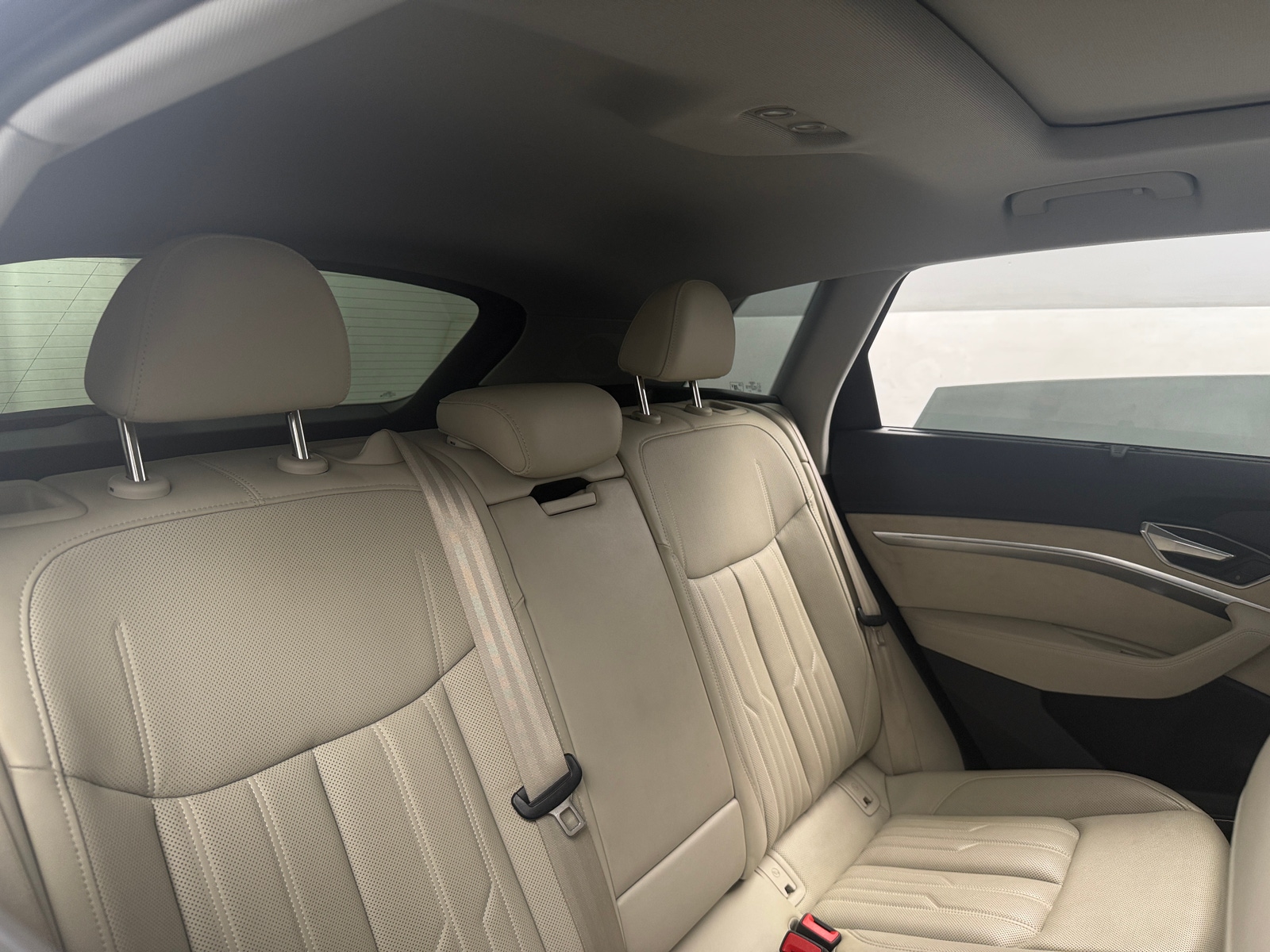 Thumbnail: 2019 Audi e-tron - 5