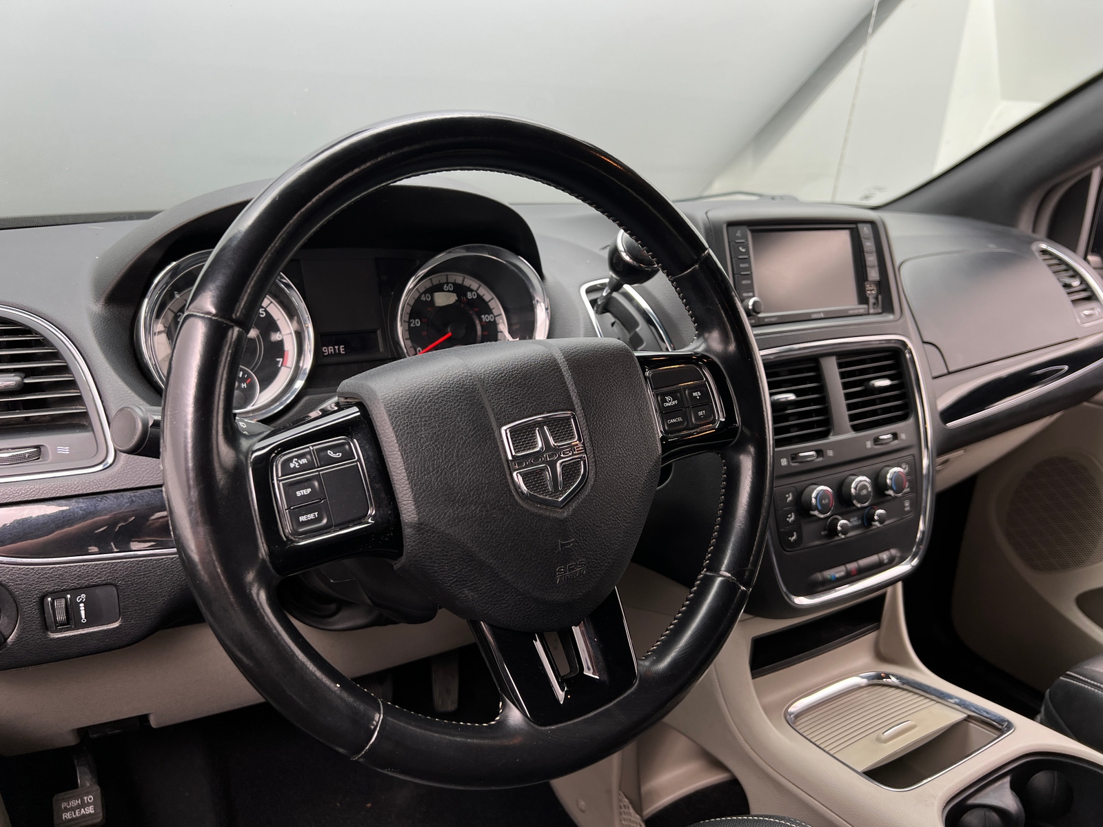 Thumbnail: 2020 Dodge Grand Caravan - 4