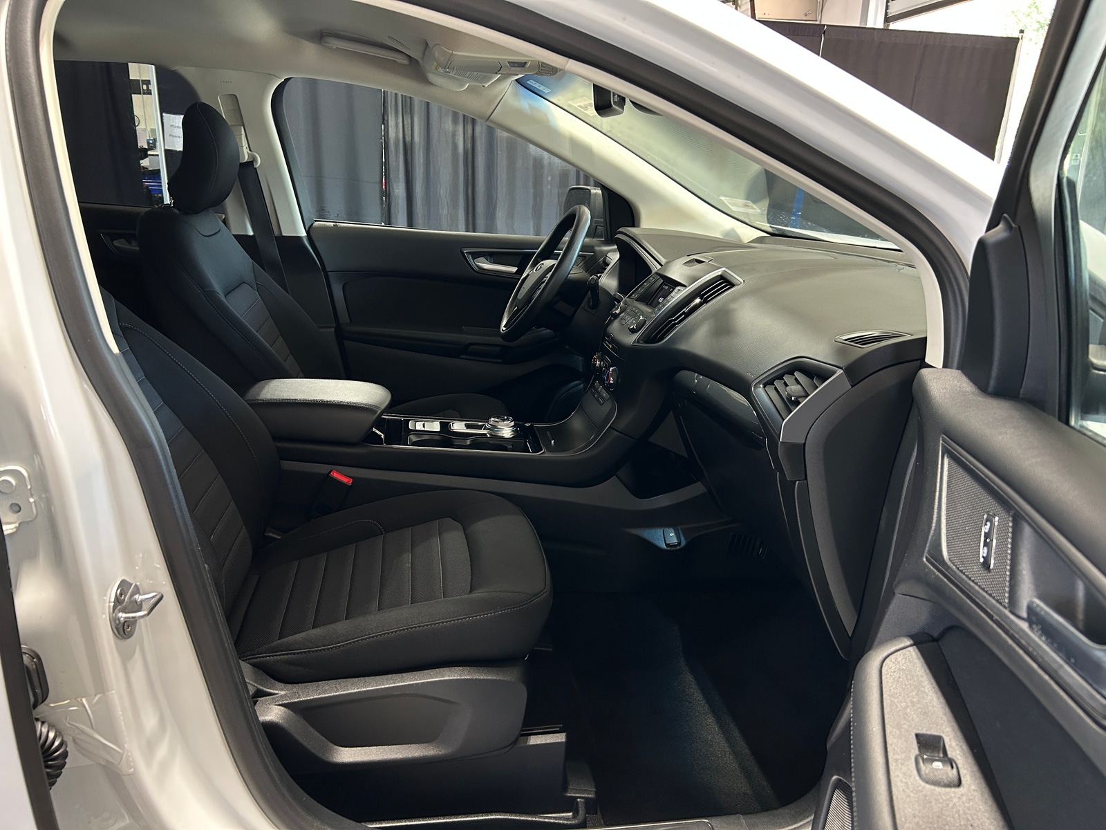 Thumbnail: 2019 Ford Edge - 2