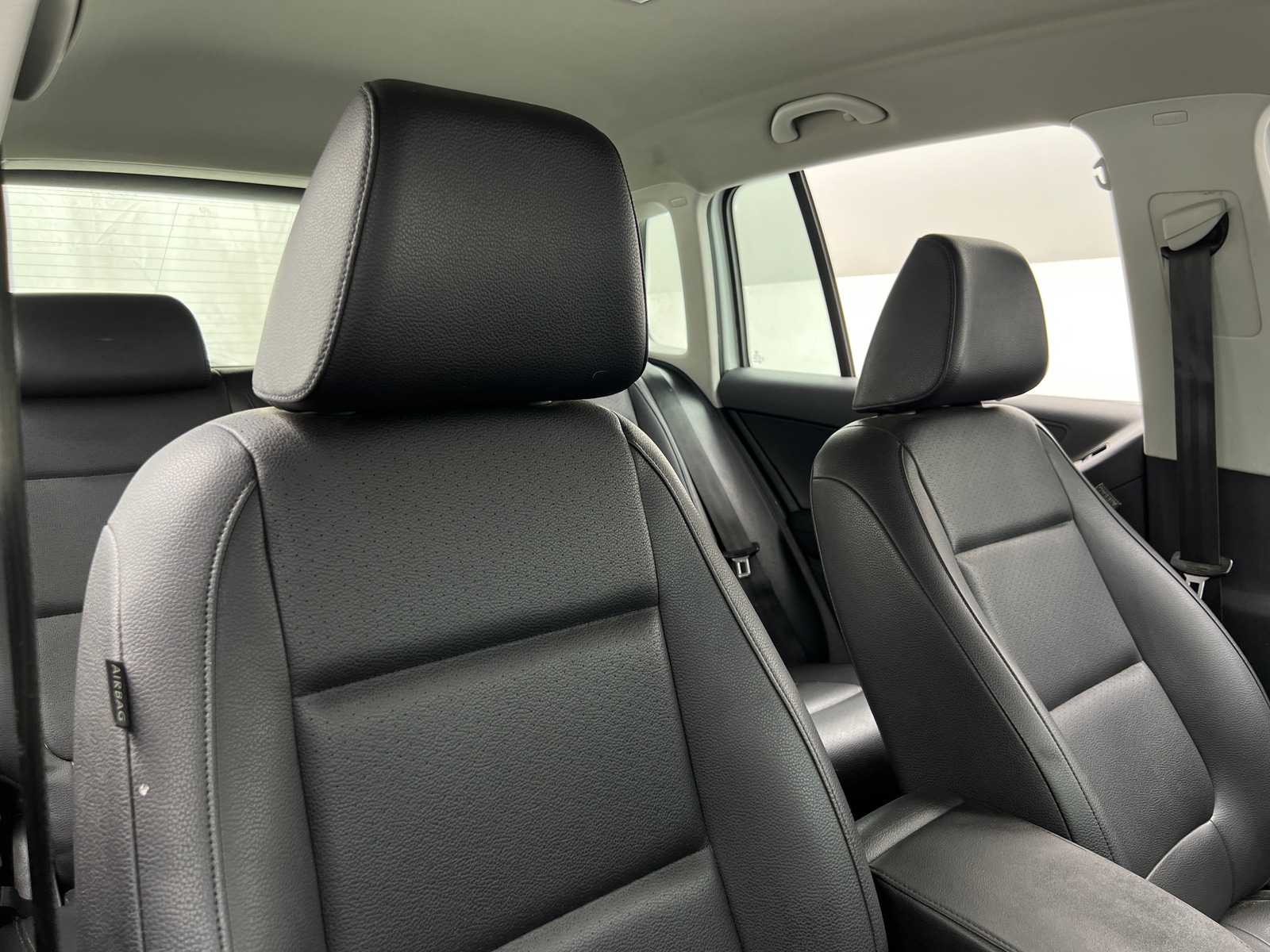 Thumbnail: 2016 Volkswagen Tiguan - 2