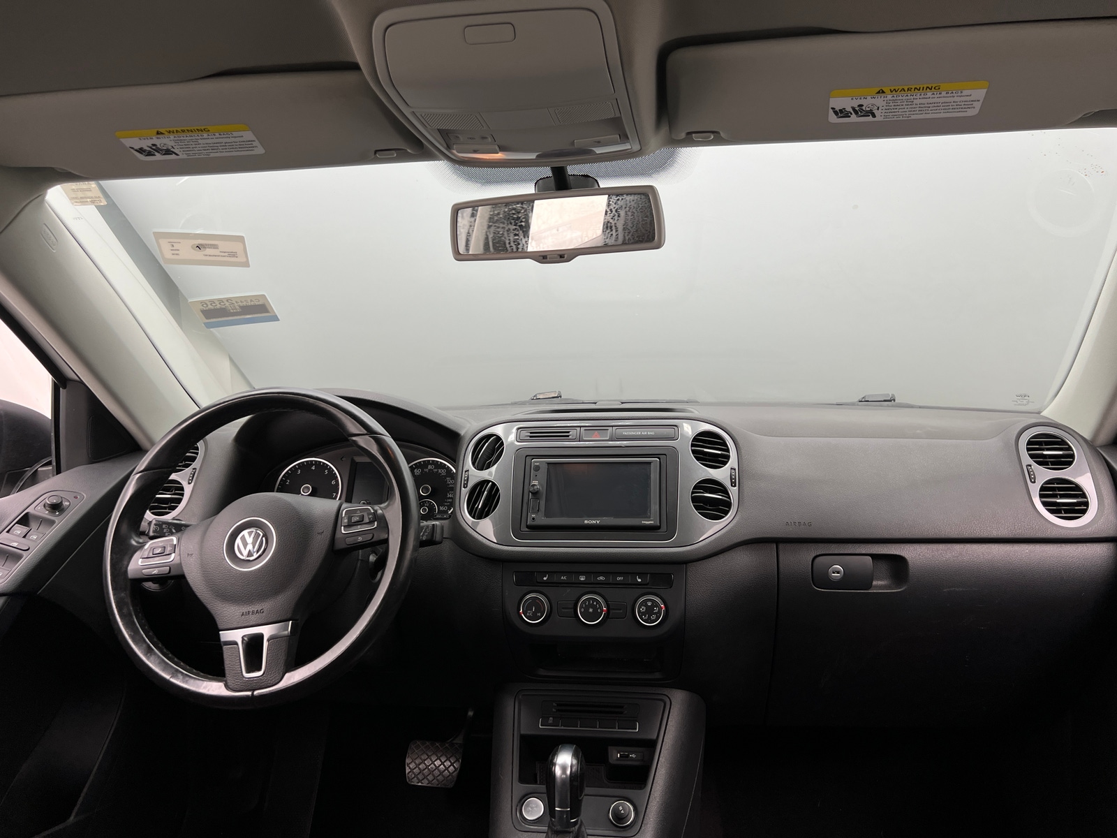 Thumbnail: 2016 Volkswagen Tiguan - 3