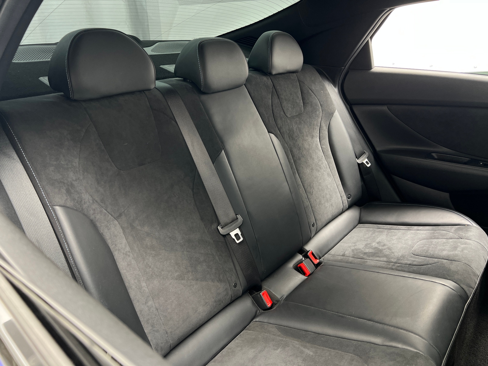 Thumbnail: 2023 Hyundai Elantra - 5