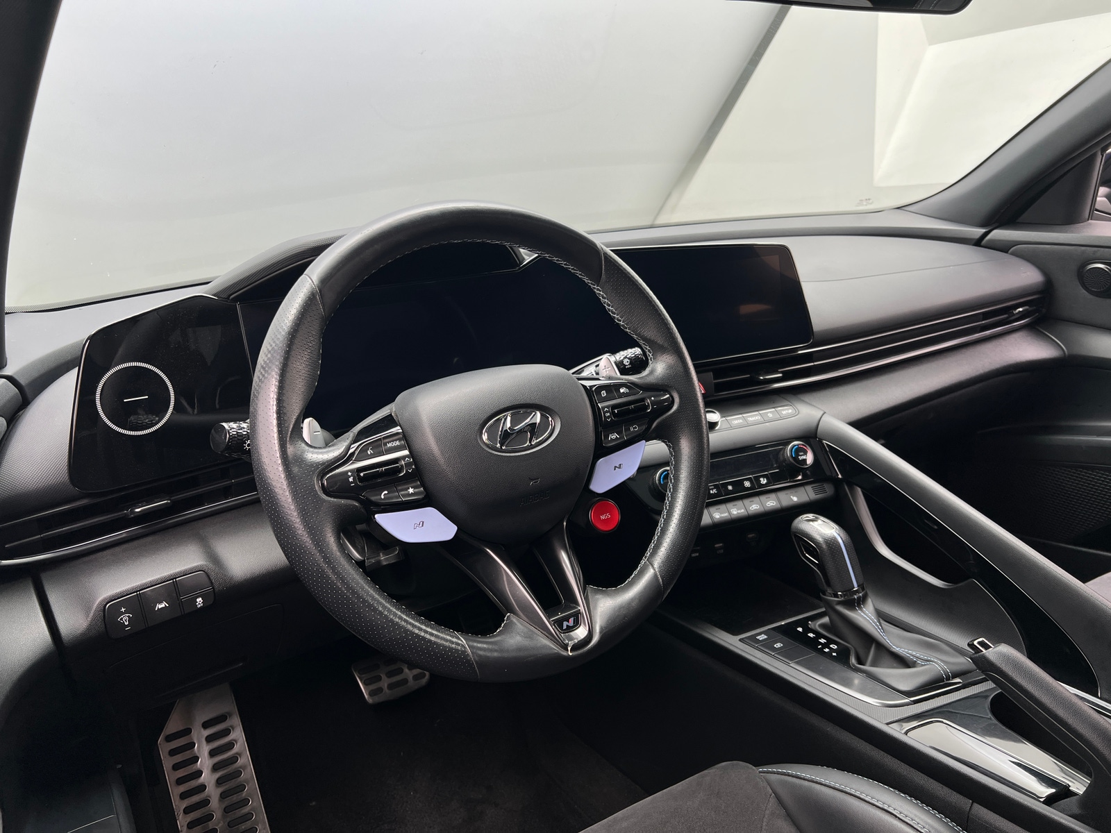 Thumbnail: 2023 Hyundai Elantra - 2