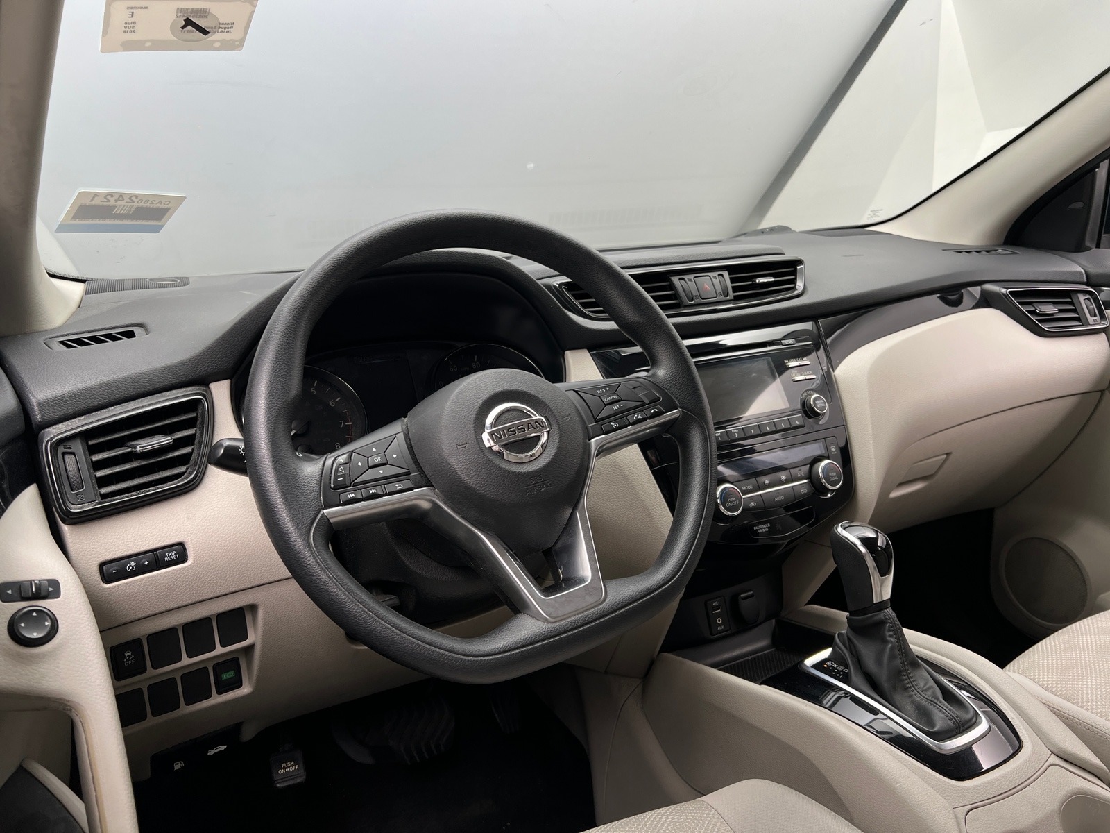Thumbnail: 2018 Nissan Rogue Sport - 3