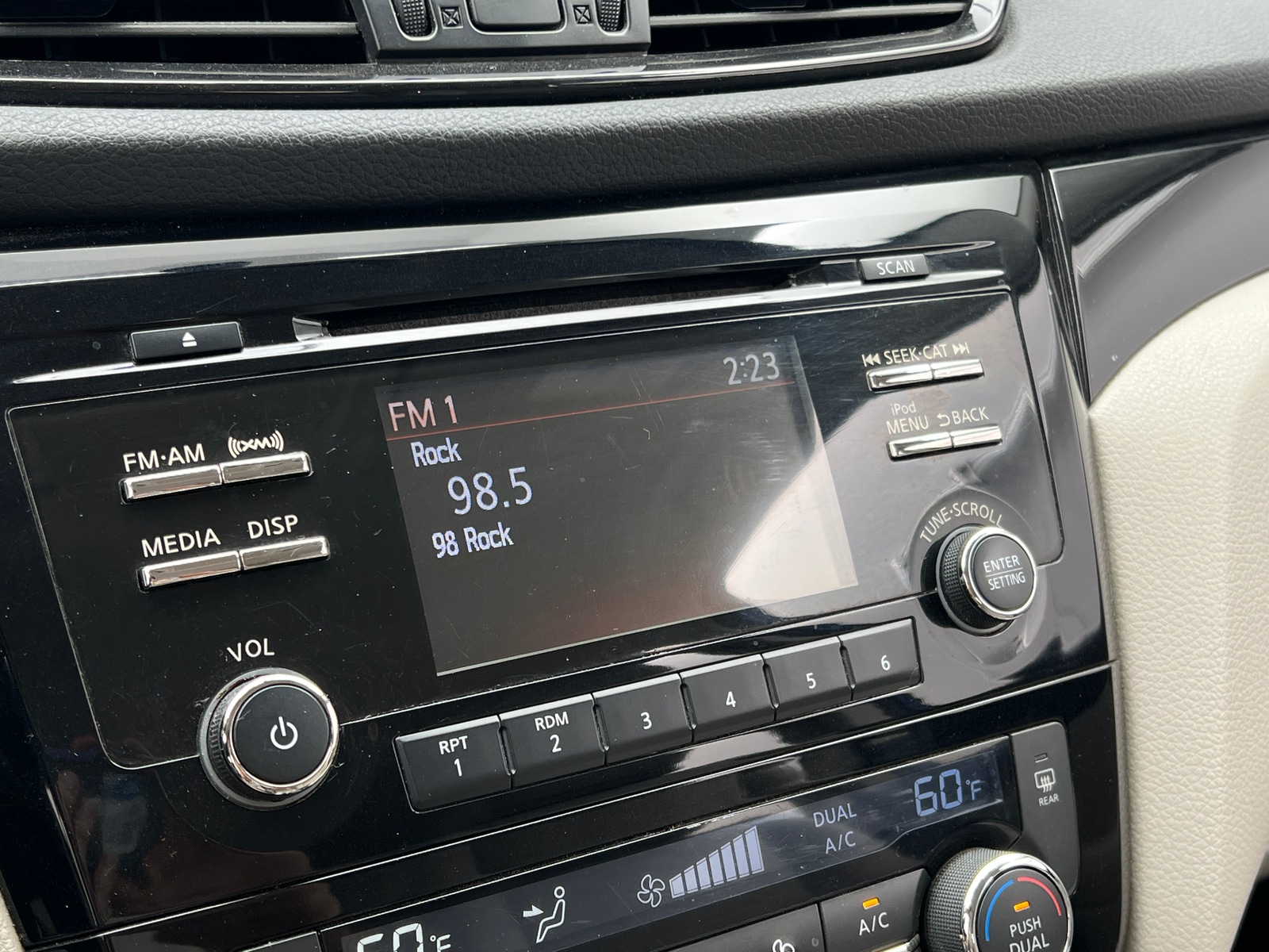 Thumbnail: 2018 Nissan Rogue Sport - 4