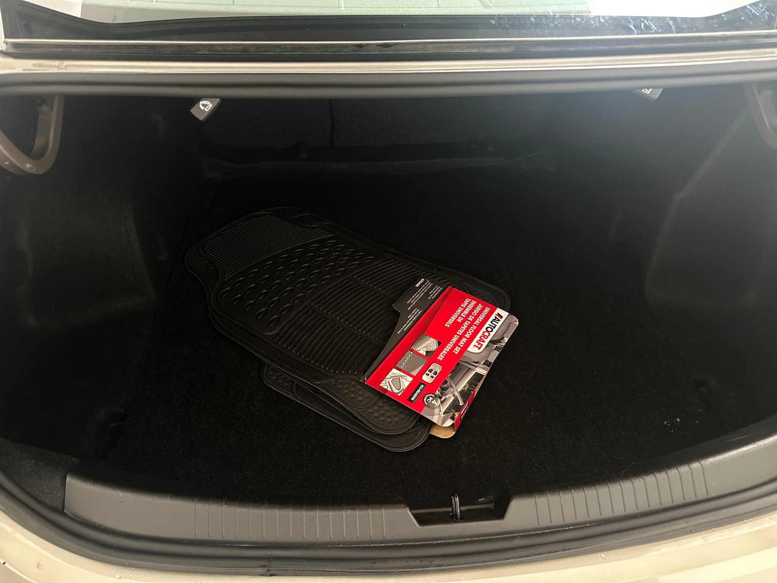 Thumbnail: 2024 Chevrolet Malibu - 6