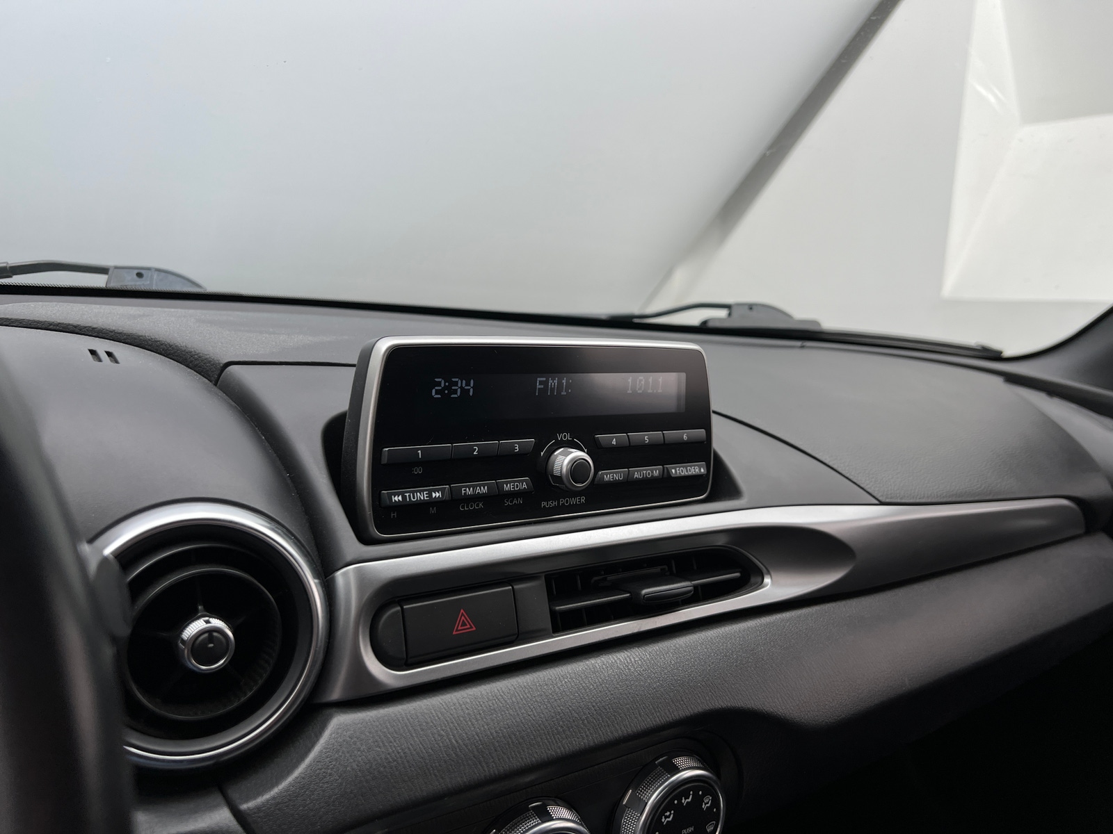 Thumbnail: 2018 Fiat 124 Spider - 4