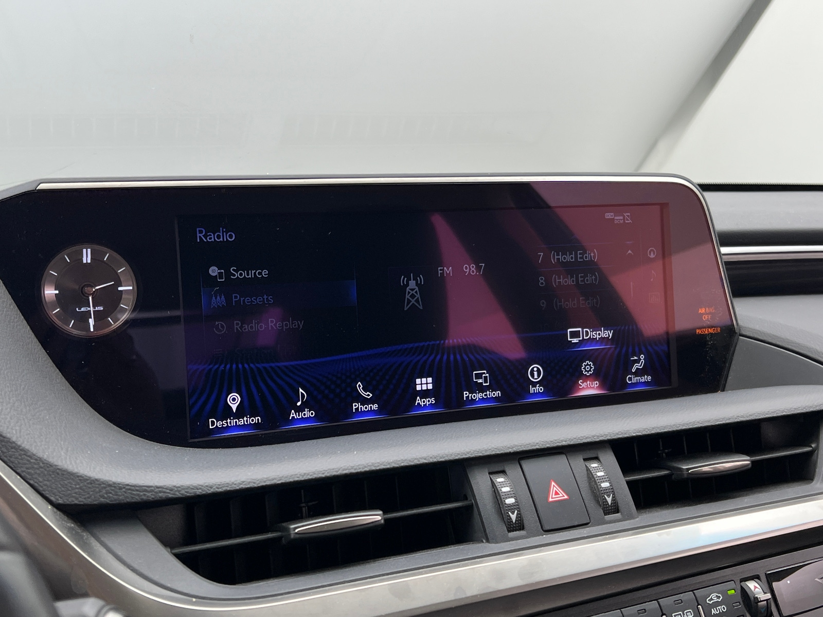 Thumbnail: 2021 Lexus ES - 3