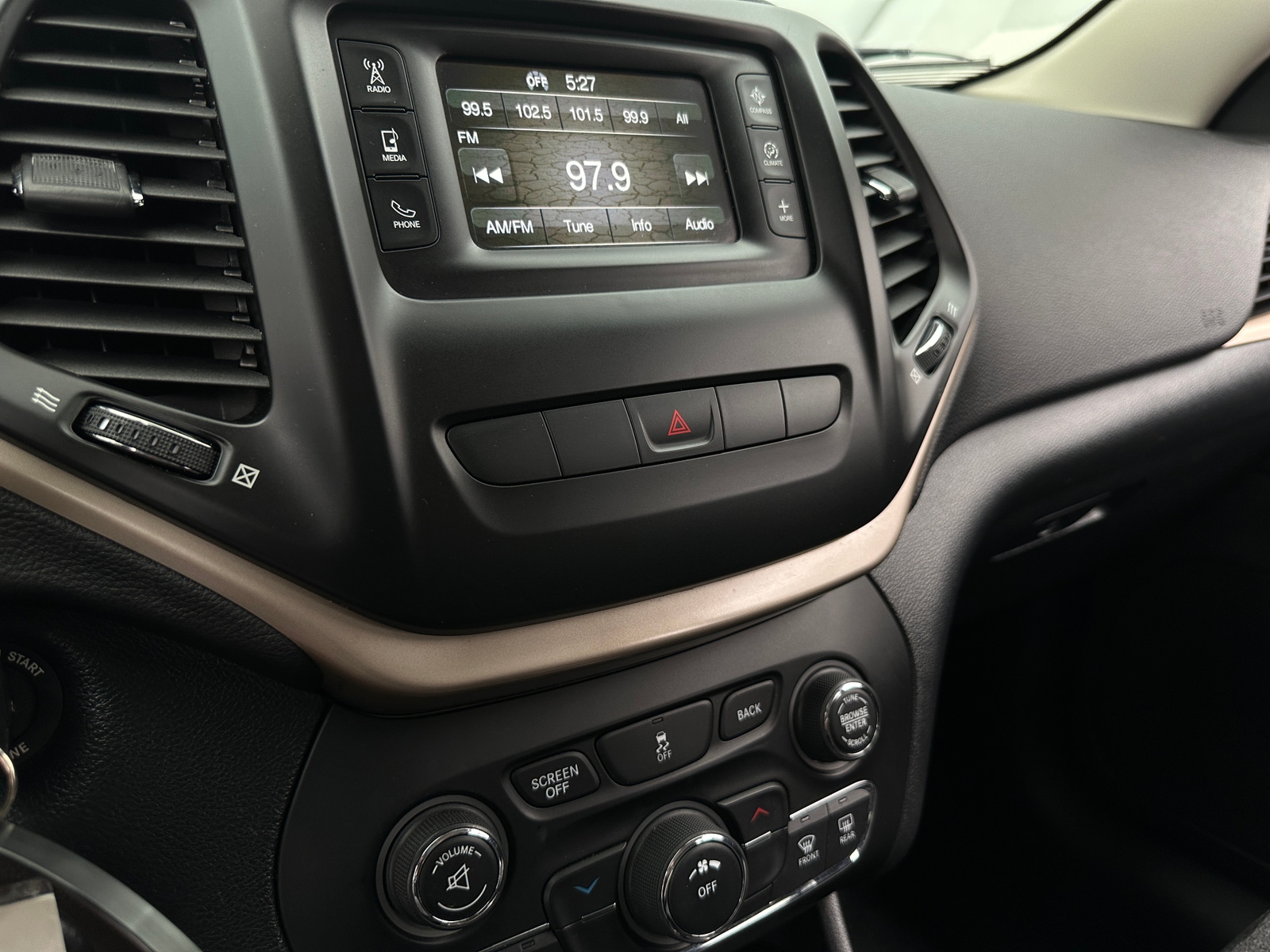 Thumbnail: 2014 Jeep Cherokee - 4