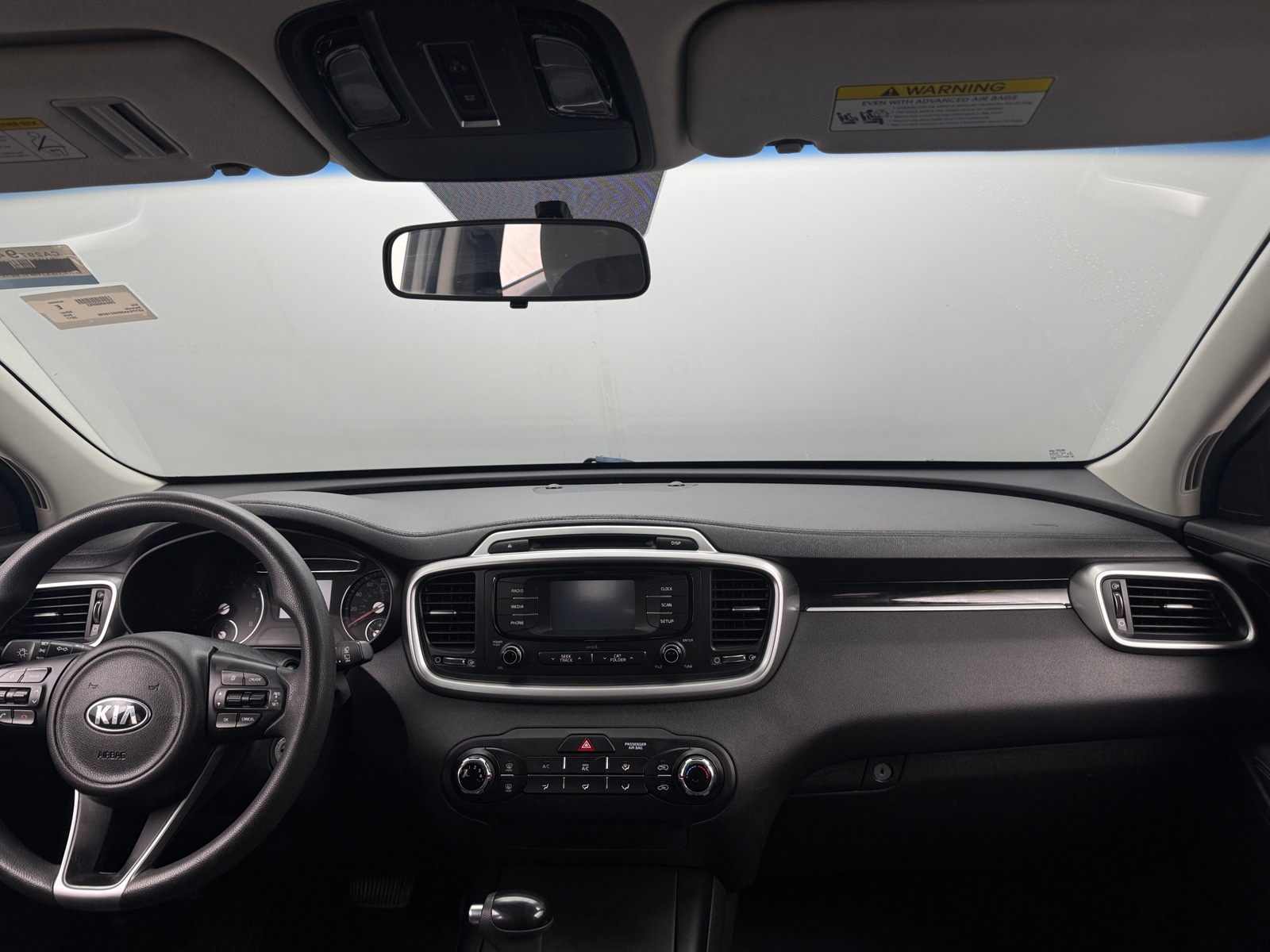 Thumbnail: 2017 Kia Sorento - 3