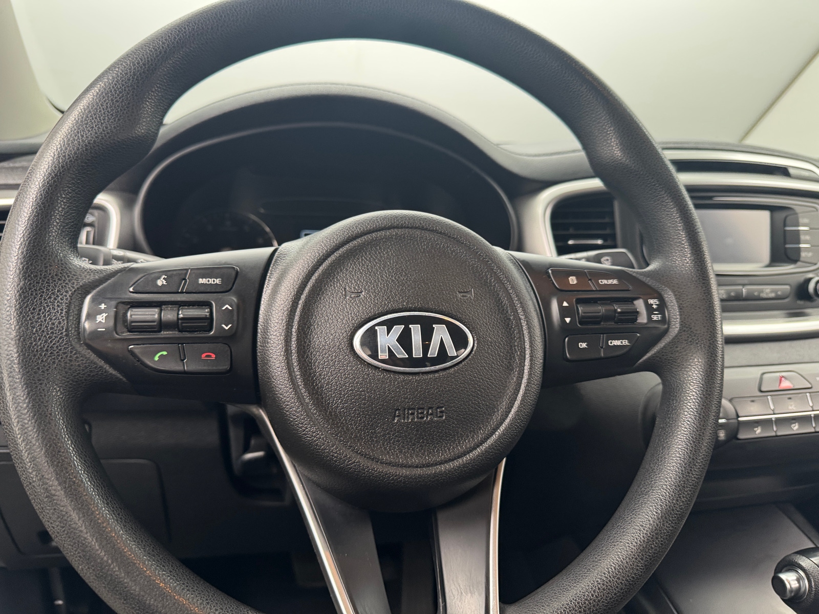 Thumbnail: 2017 Kia Sorento - 5