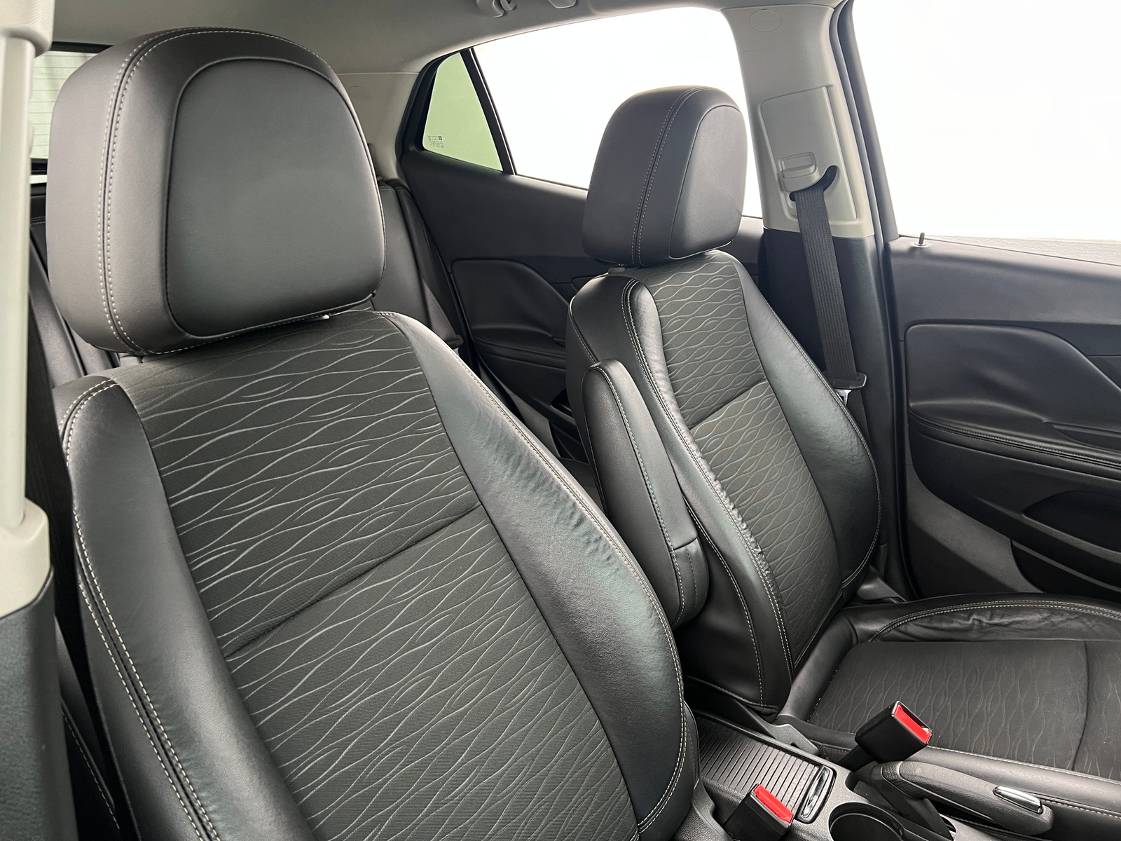 Thumbnail: 2016 Buick Encore - 2