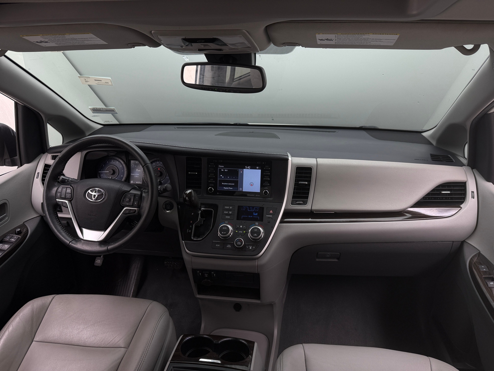 Thumbnail: 2020 Toyota Sienna - 2