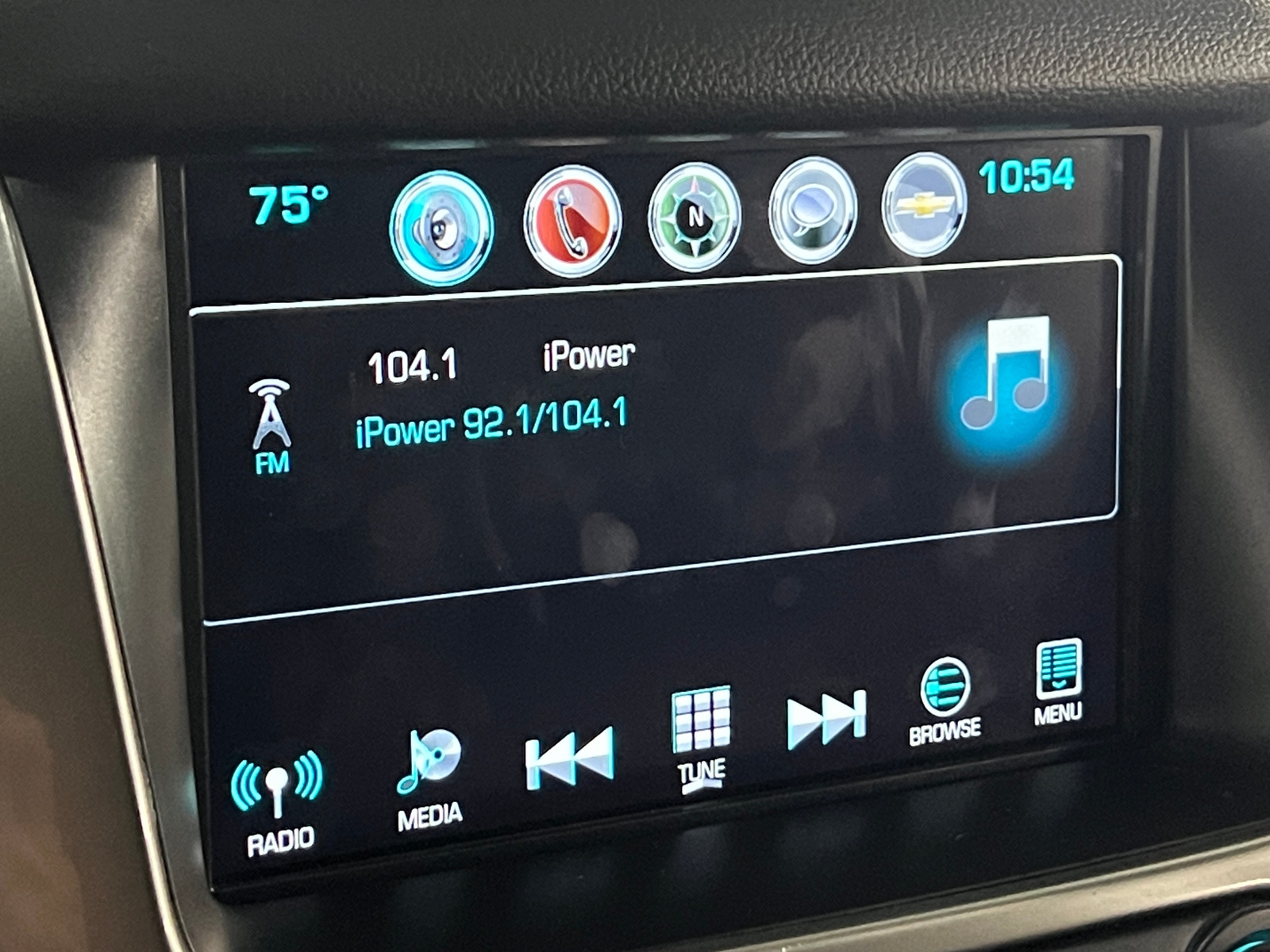 Thumbnail: 2019 Chevrolet Suburban - 3