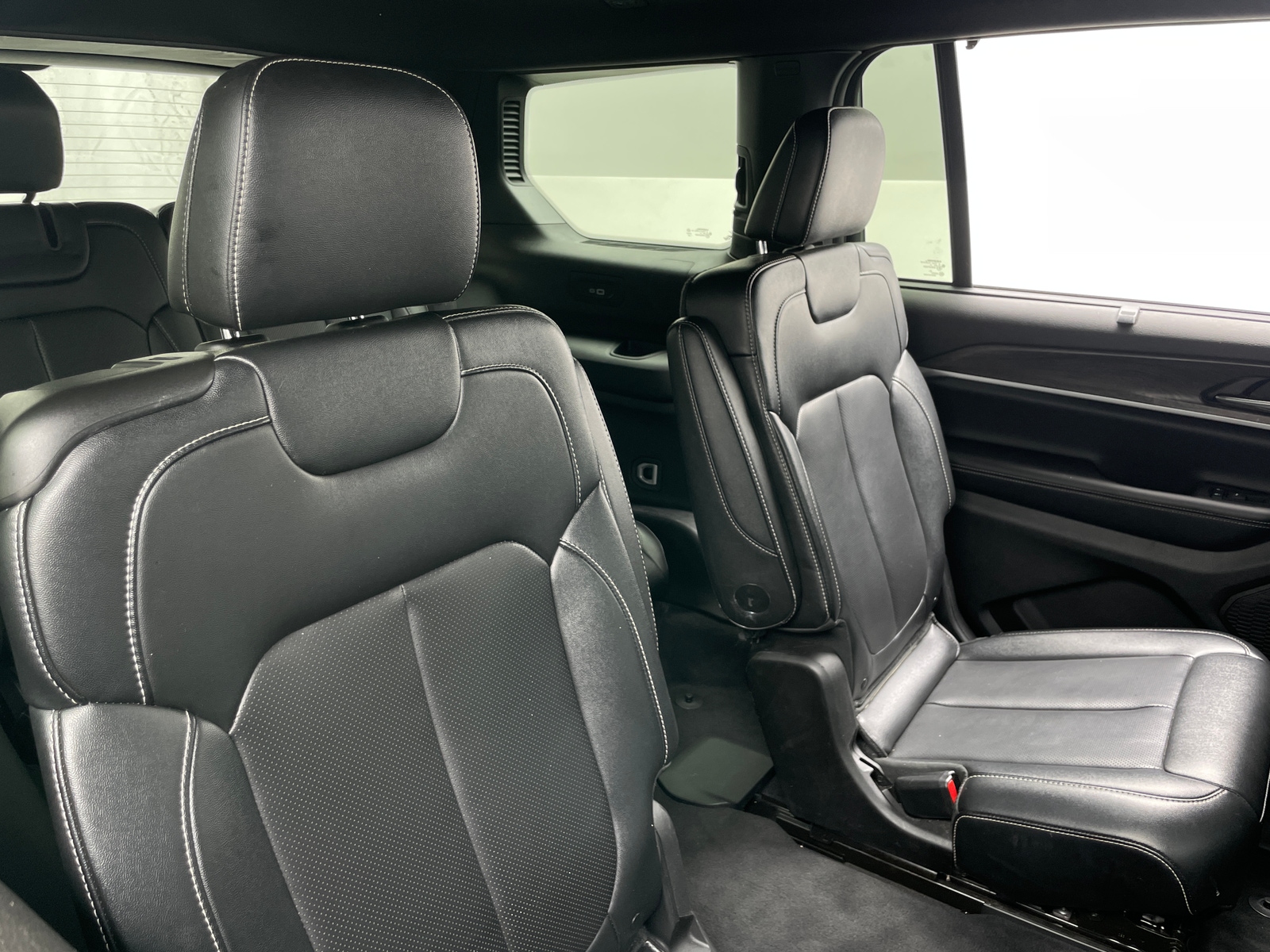 Thumbnail: 2024 Jeep Grand Cherokee L - 5