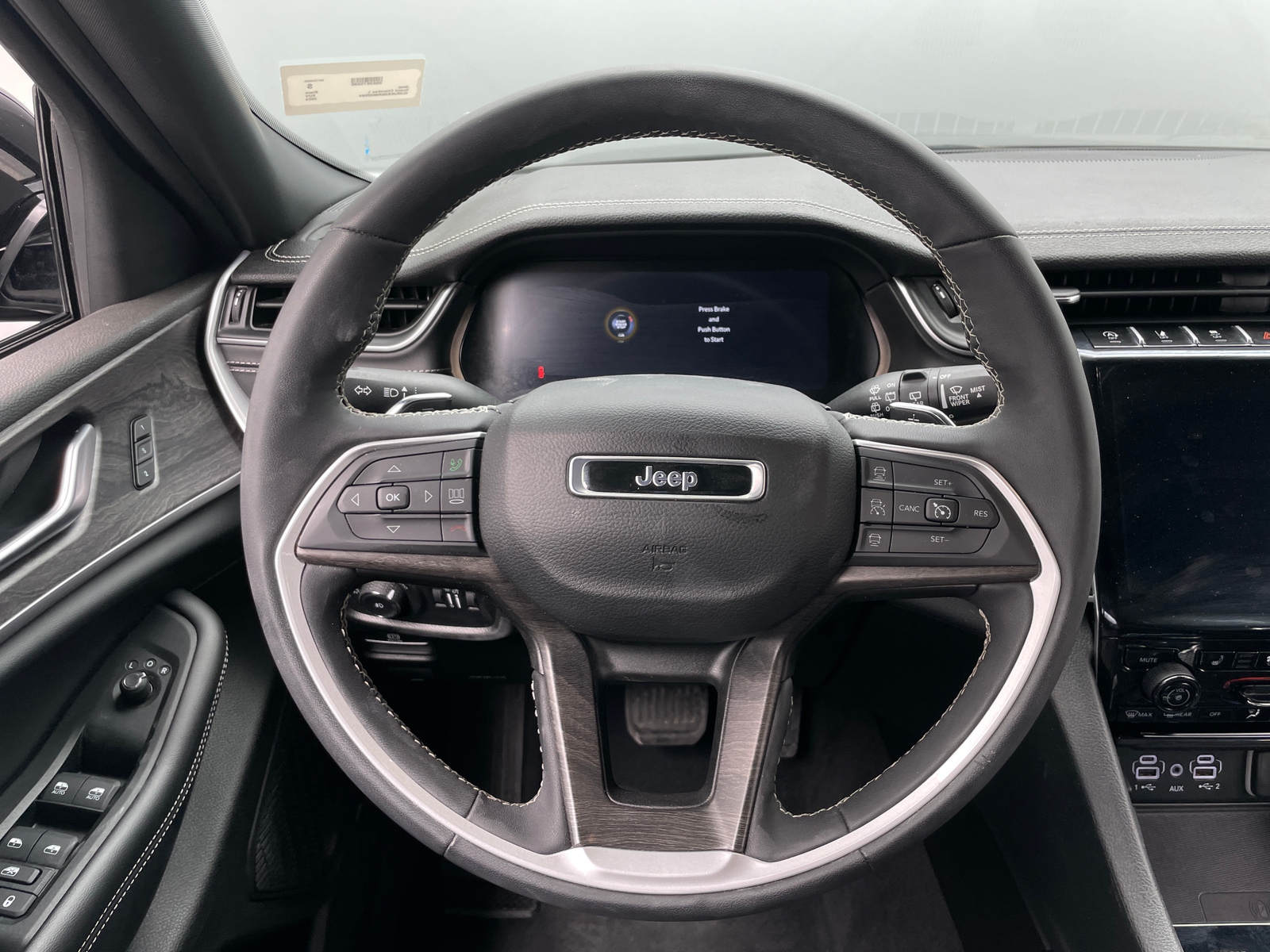 Thumbnail: 2024 Jeep Grand Cherokee L - 4