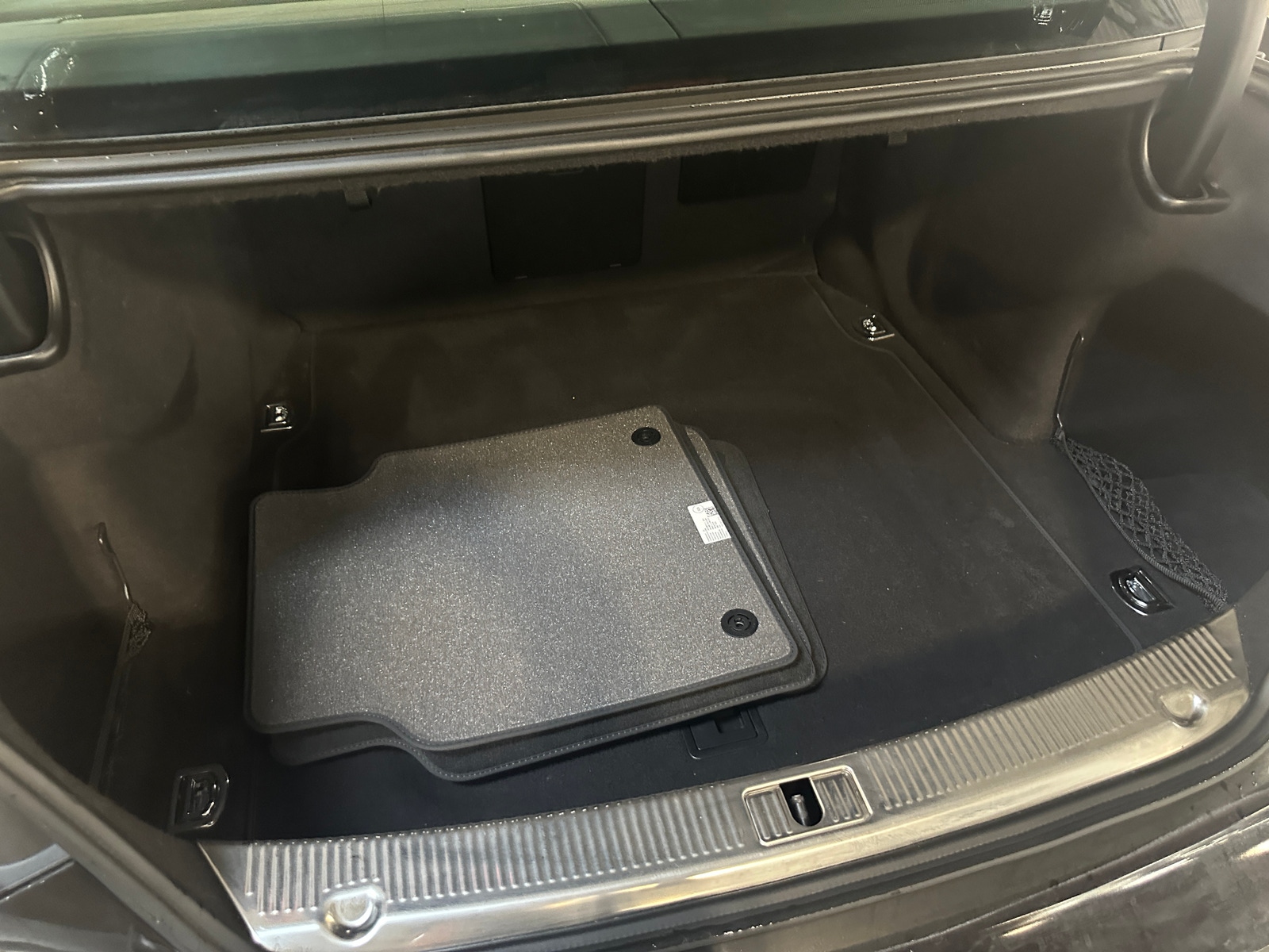 Thumbnail: 2015 Audi A8 - 6