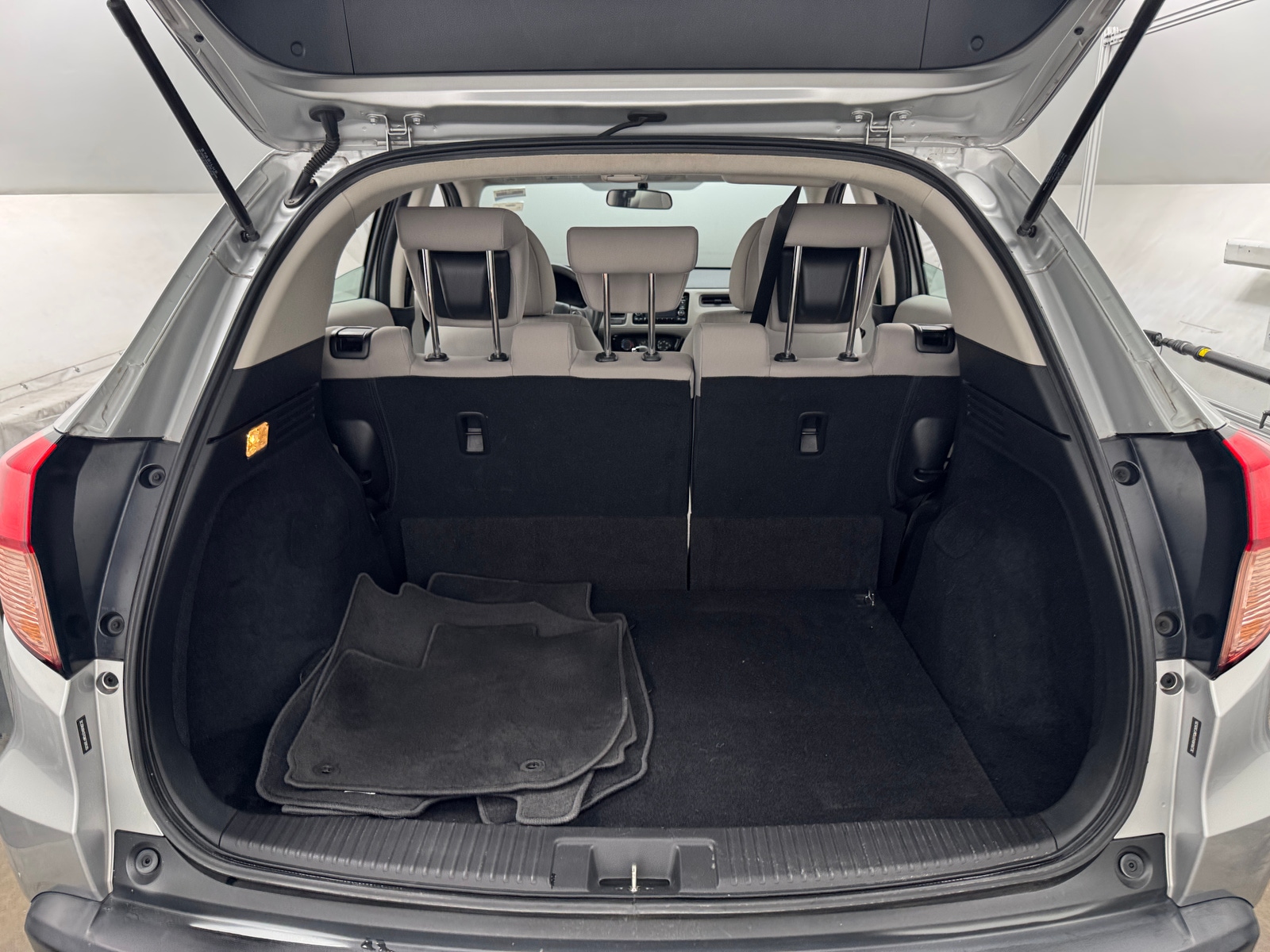 Thumbnail: 2016 Honda HR-V - 7