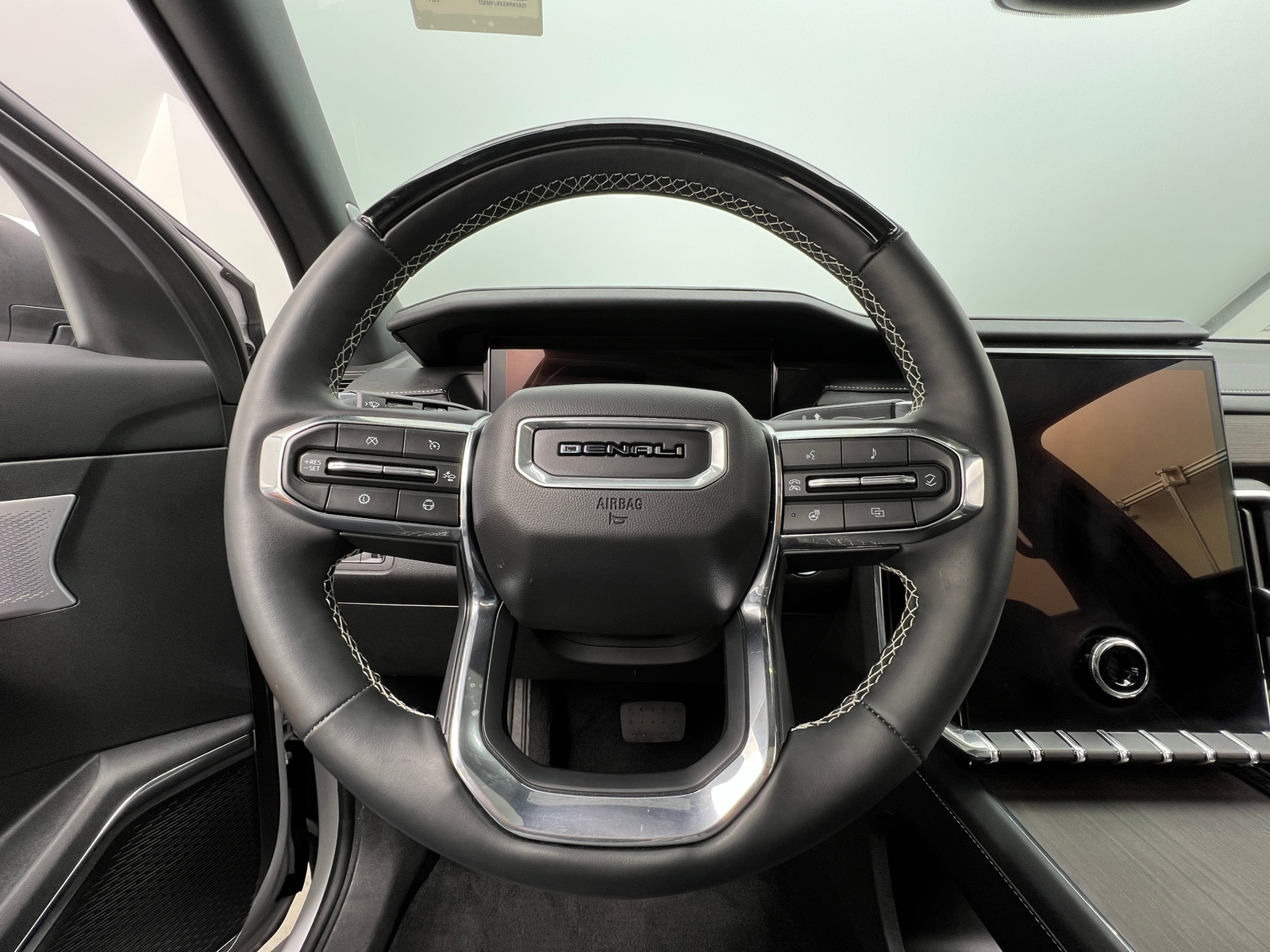 Thumbnail: 2024 GMC Acadia - 4