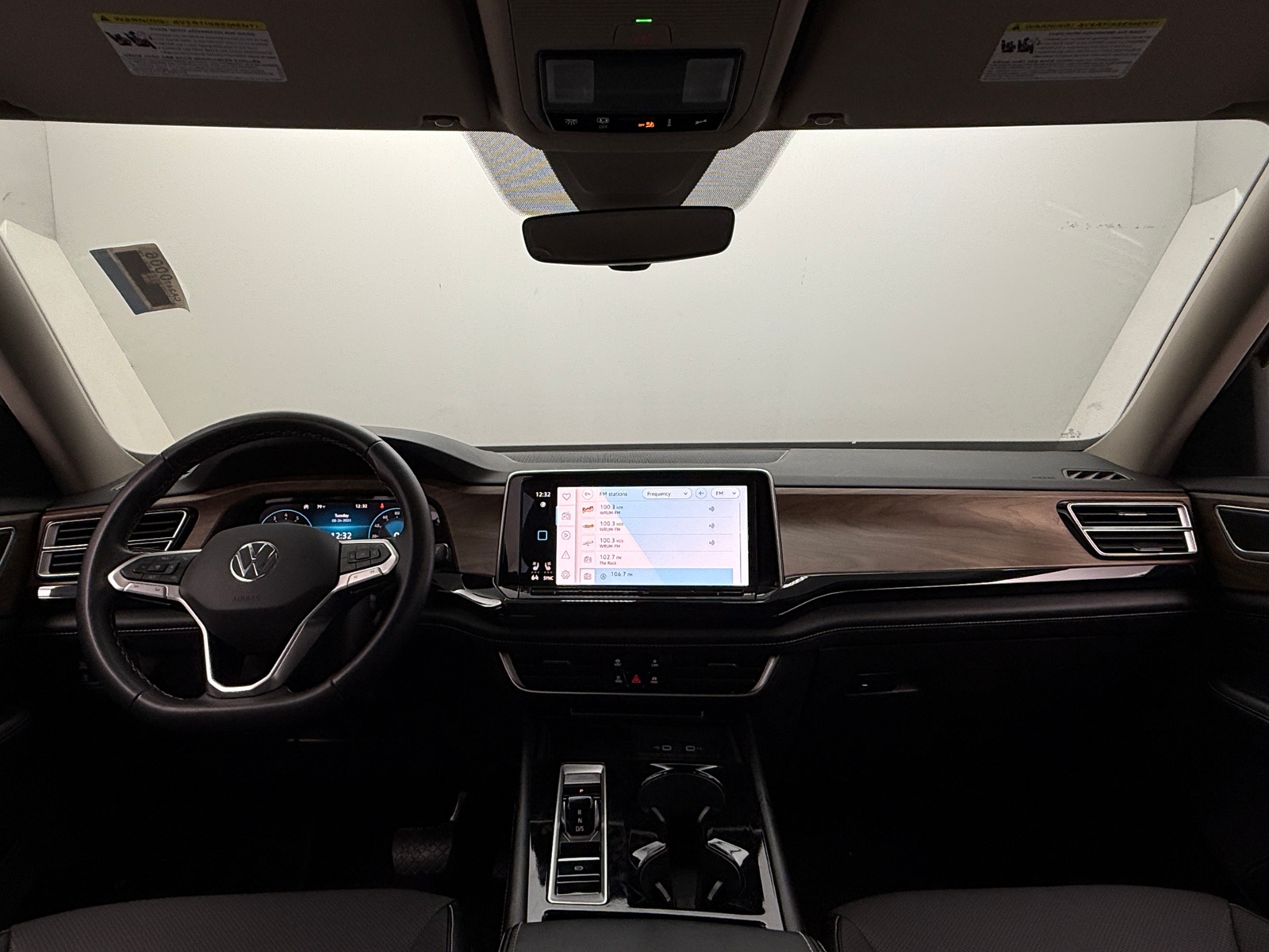 Thumbnail: 2024 Volkswagen Atlas - 3