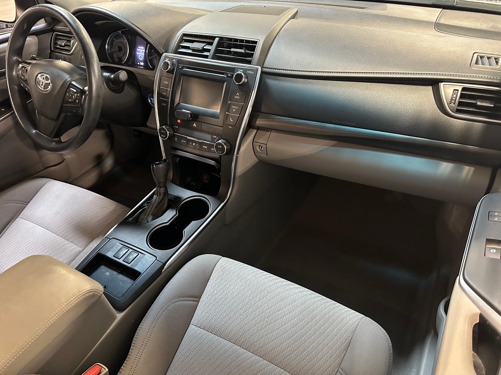 Thumbnail: 2015 Toyota Camry - 3