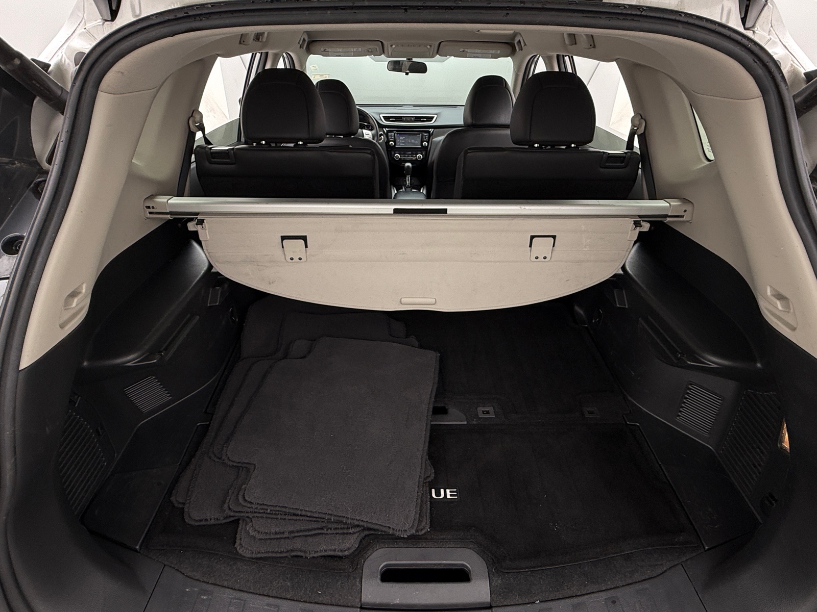 Thumbnail: 2015 Nissan Rogue - 6
