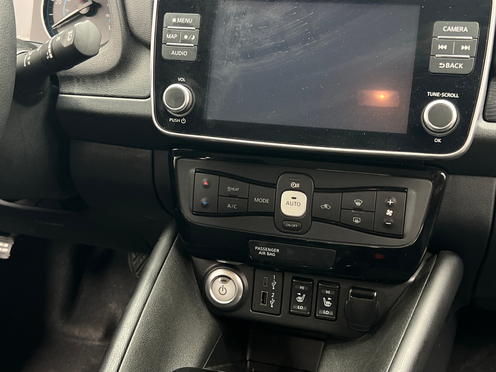 Thumbnail: 2022 Nissan Leaf - 4