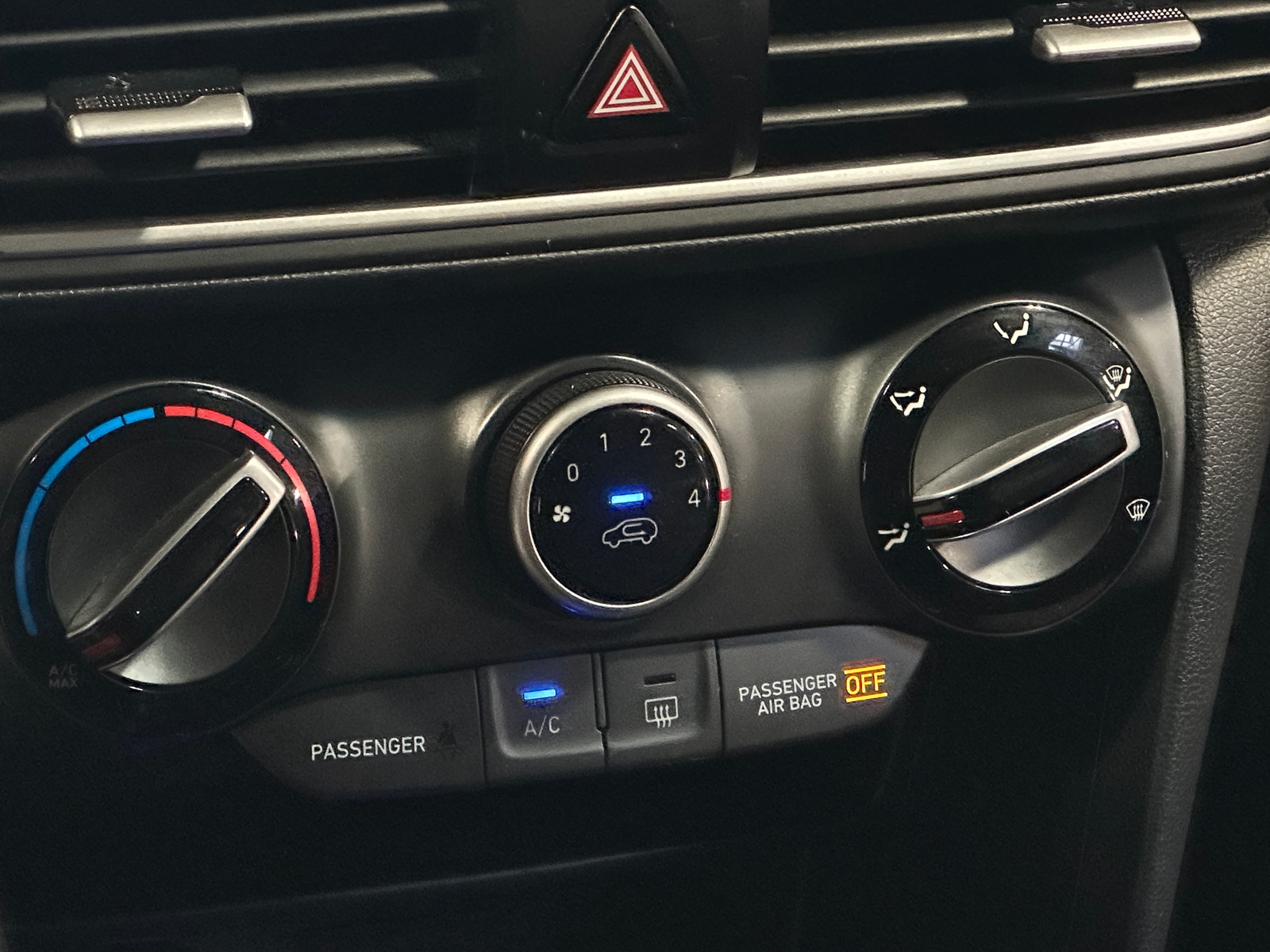 Thumbnail: 2021 Hyundai Kona - 4